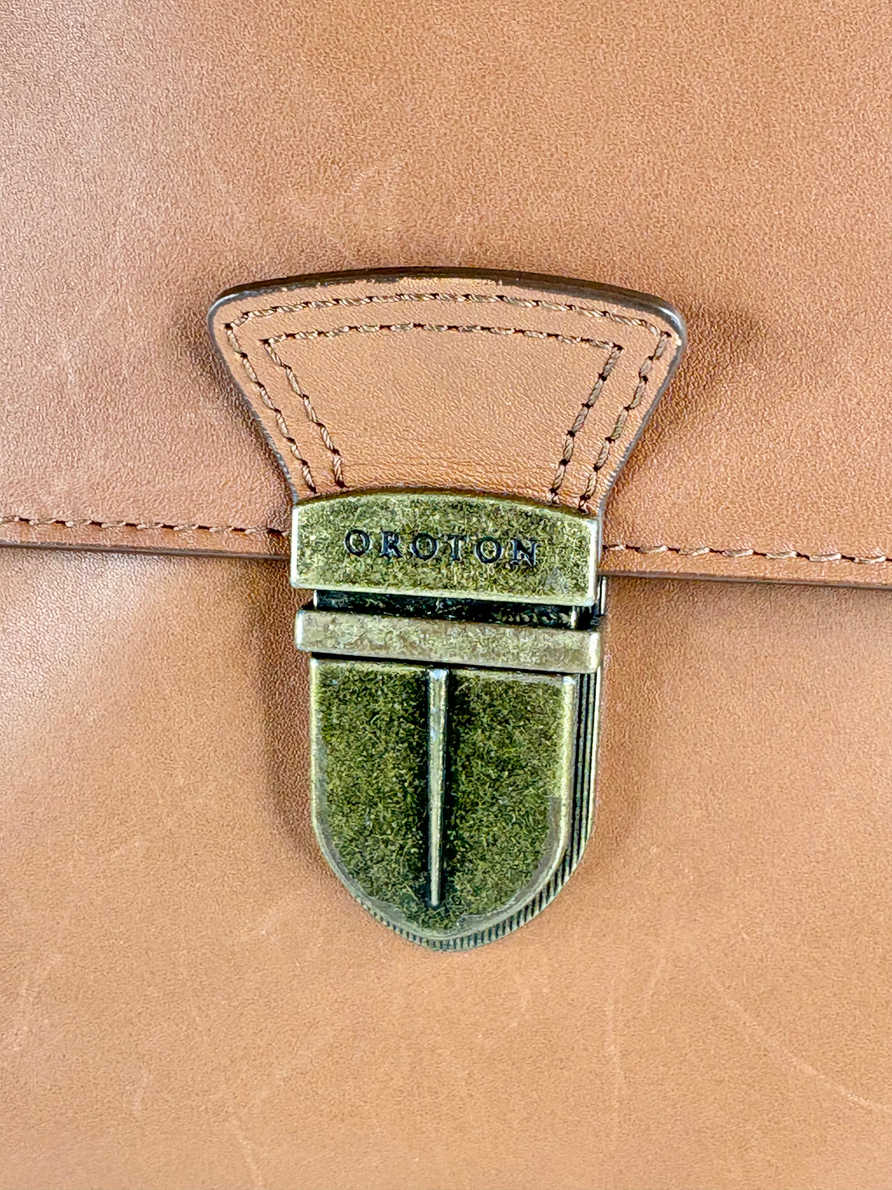 Oroton Tan Leather 'Satesman' Brieftote