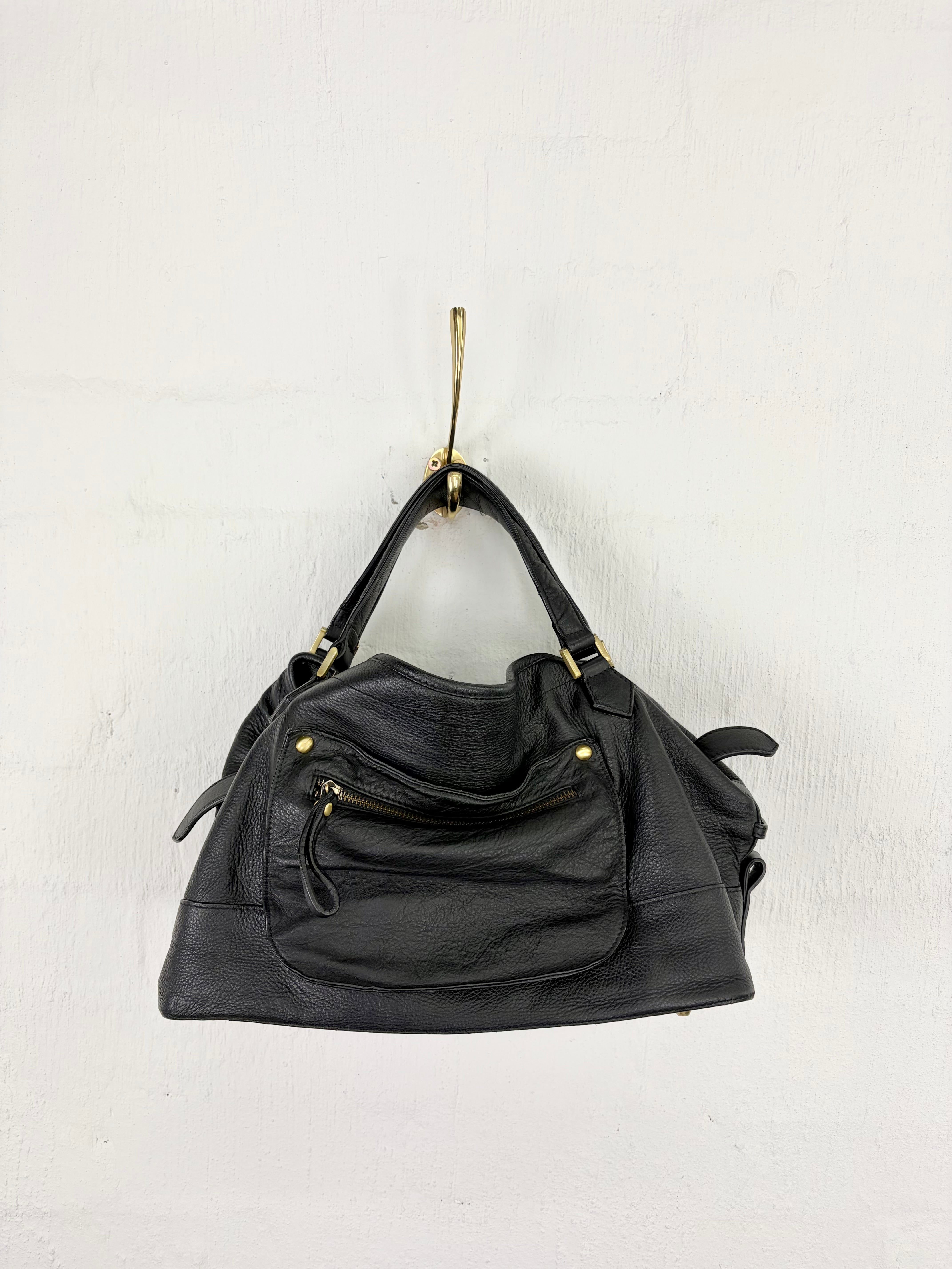 SamBag Sydney Black Leather Shoulder Bag
