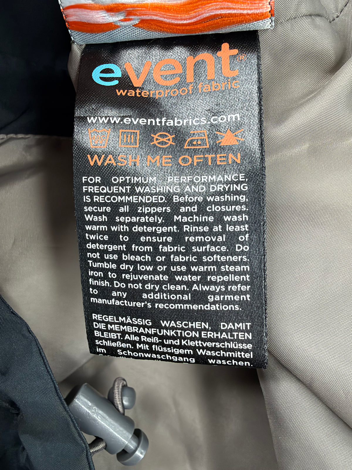 Macpac Black Rain Jacket - XXL