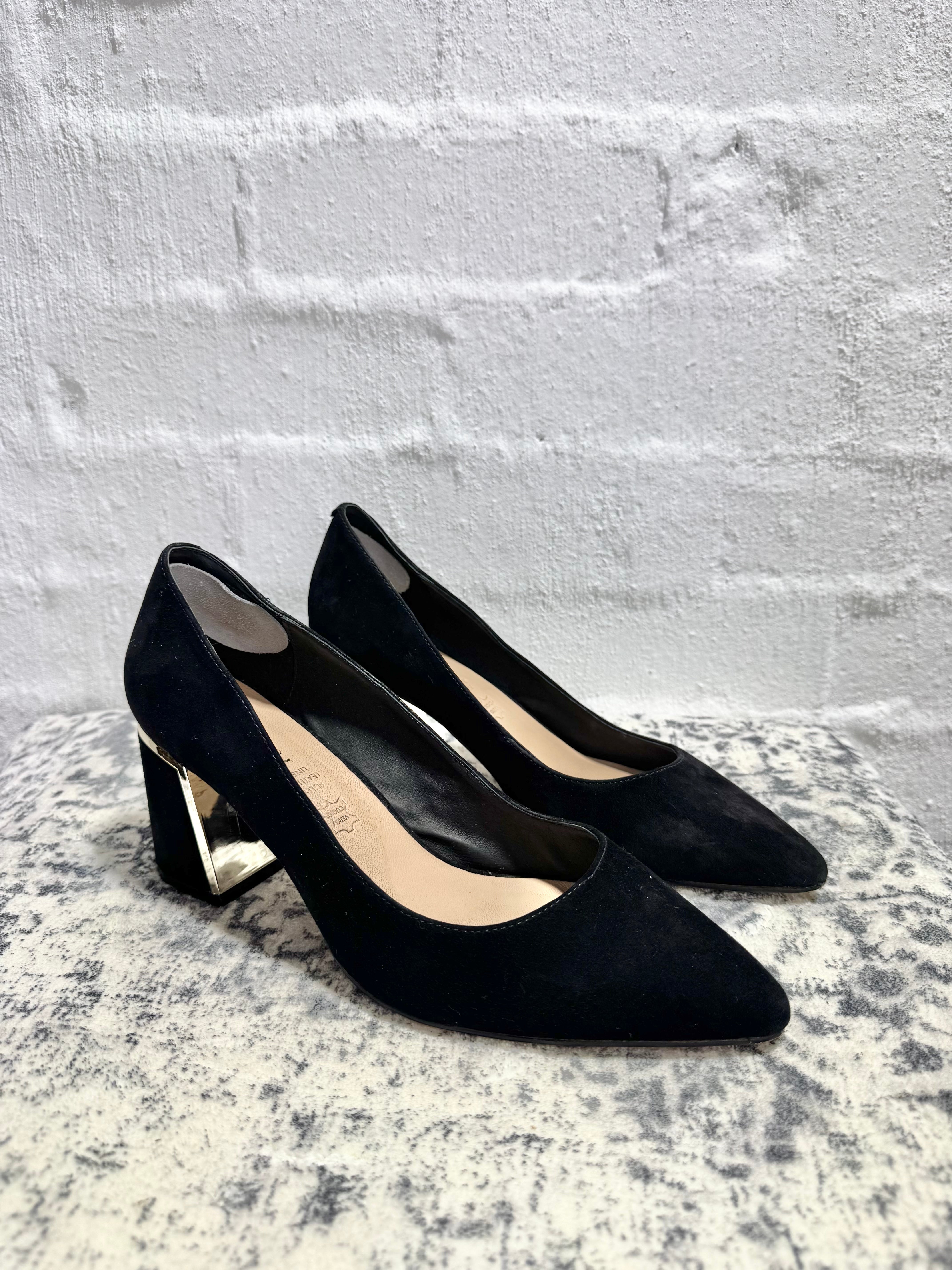 Mi Piaci Black Suede Pointed Toe Block Heel Pumps - EU42