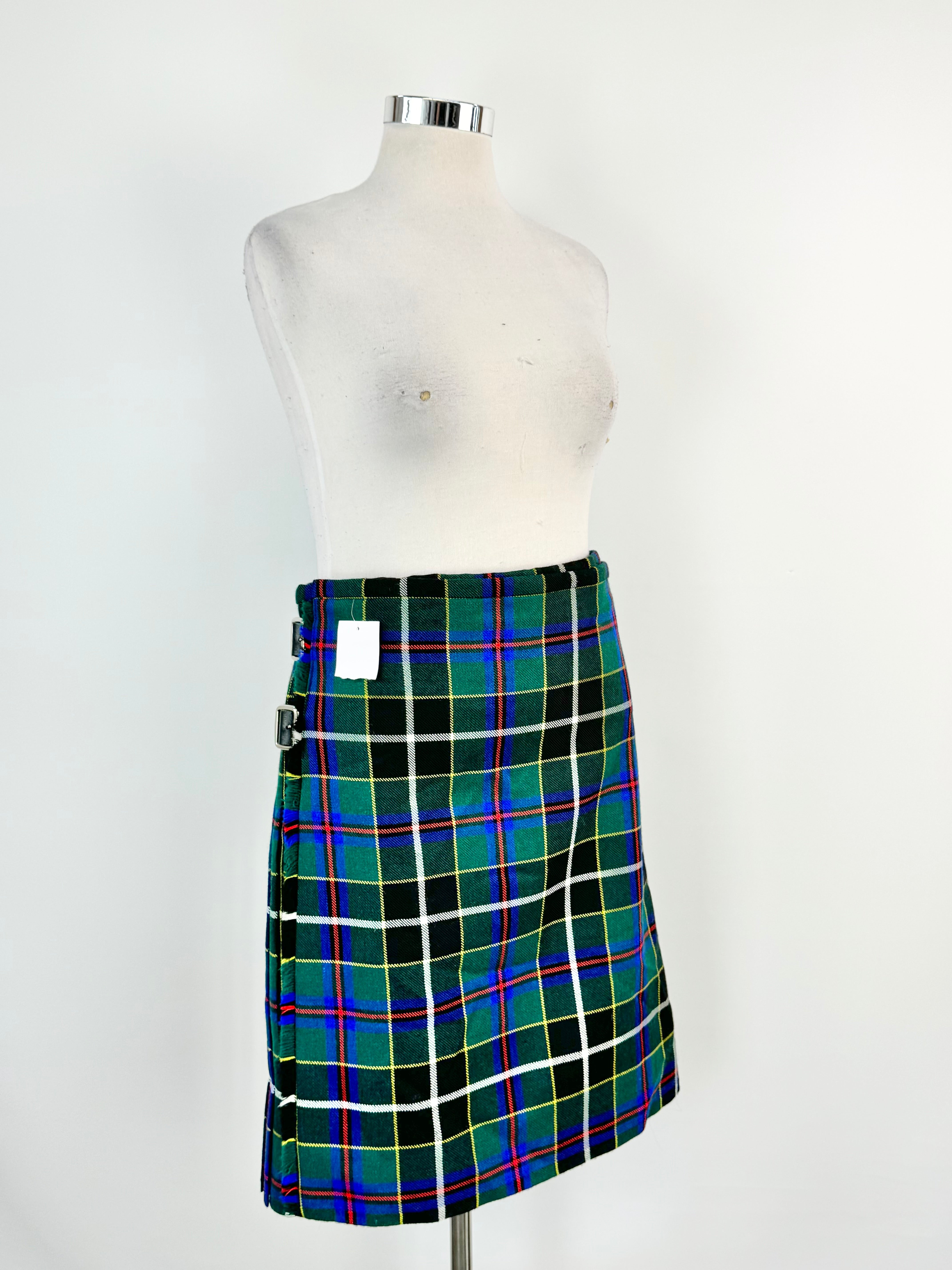 Gaelic Themes Black Prince Charlie Suit & Kilt Set - L