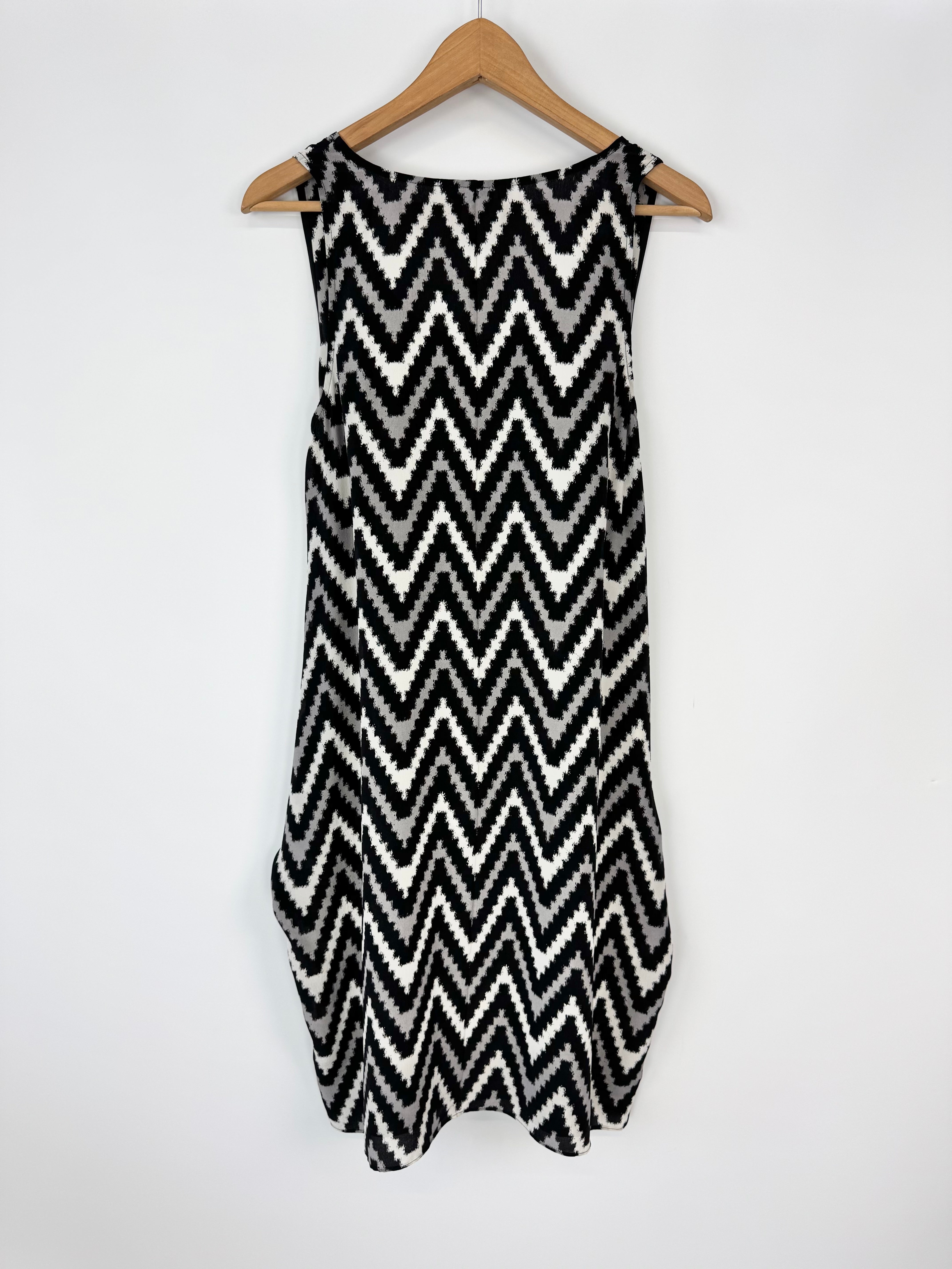 Luxe Deluxe Silk Black & White Geometric Patterned Tie Midi Dress - AU12