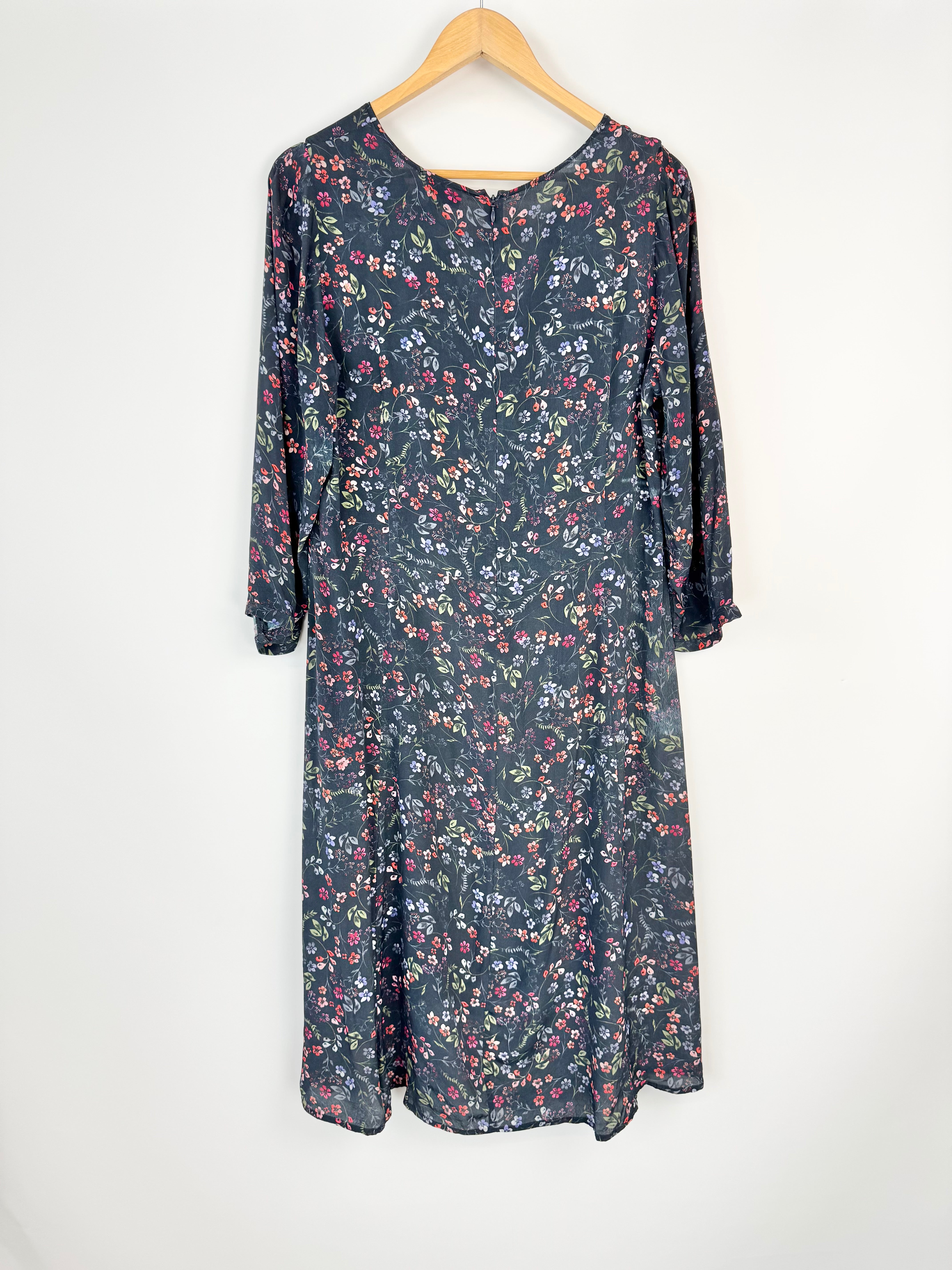 Kachel Silk & Viscose Blend Botanical Patterned Dress - AU14