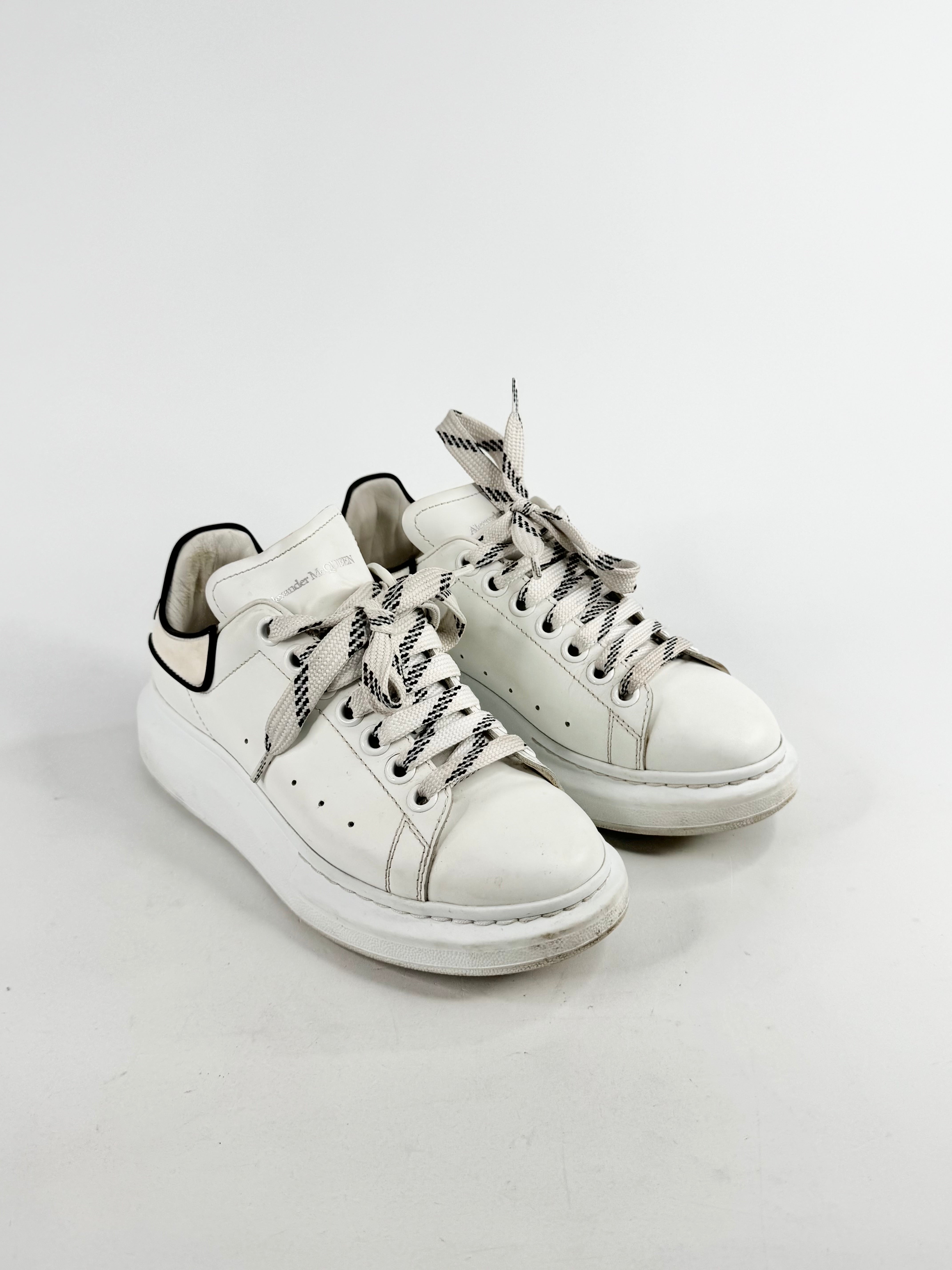 Alexander McQueen White Oversized 'Larry' Oversized Sneakers - EU37