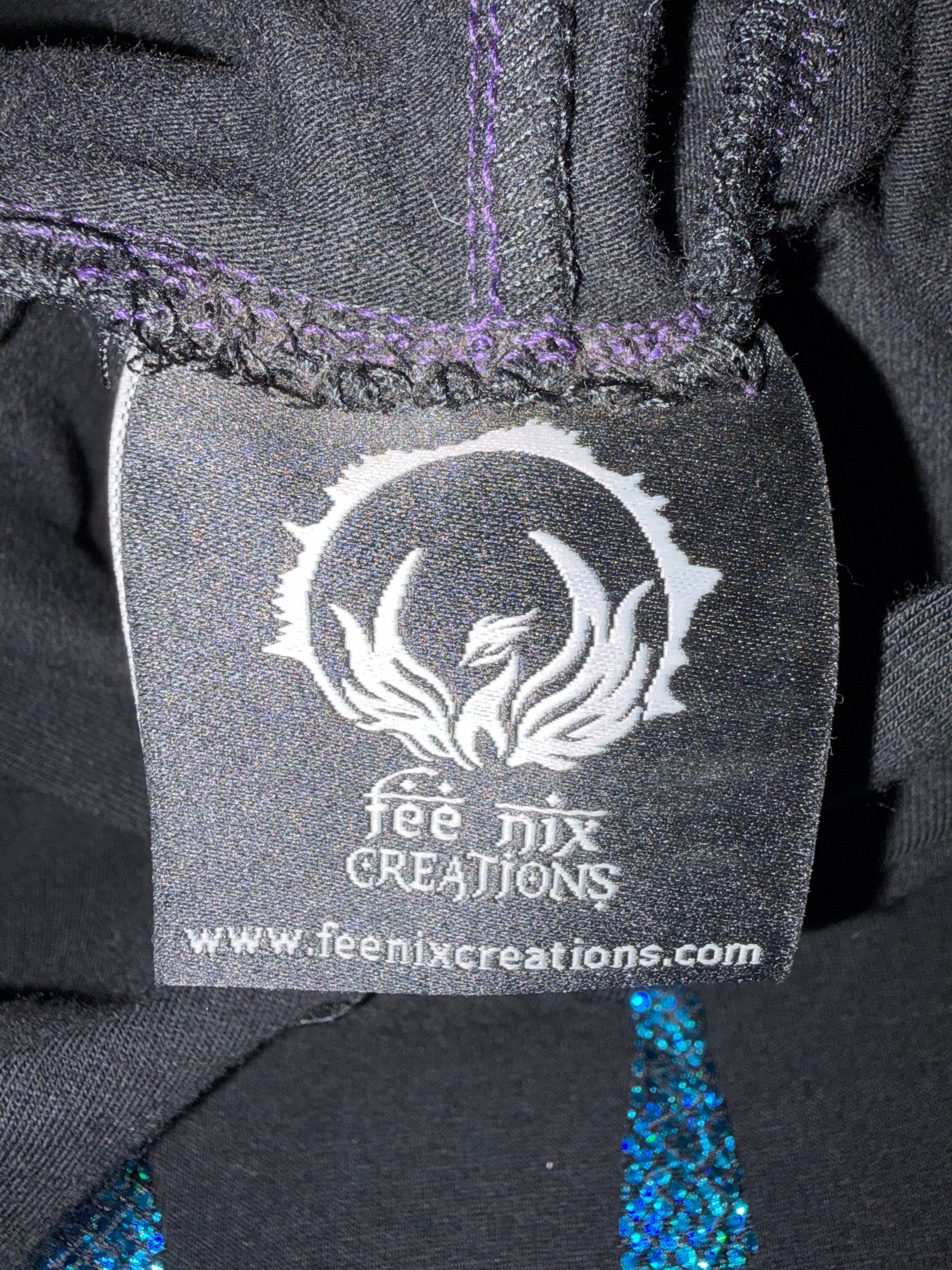 Fee-Nix Creations Black Blue & Green Eye Motif Short Sleeve Hoodie Top - M