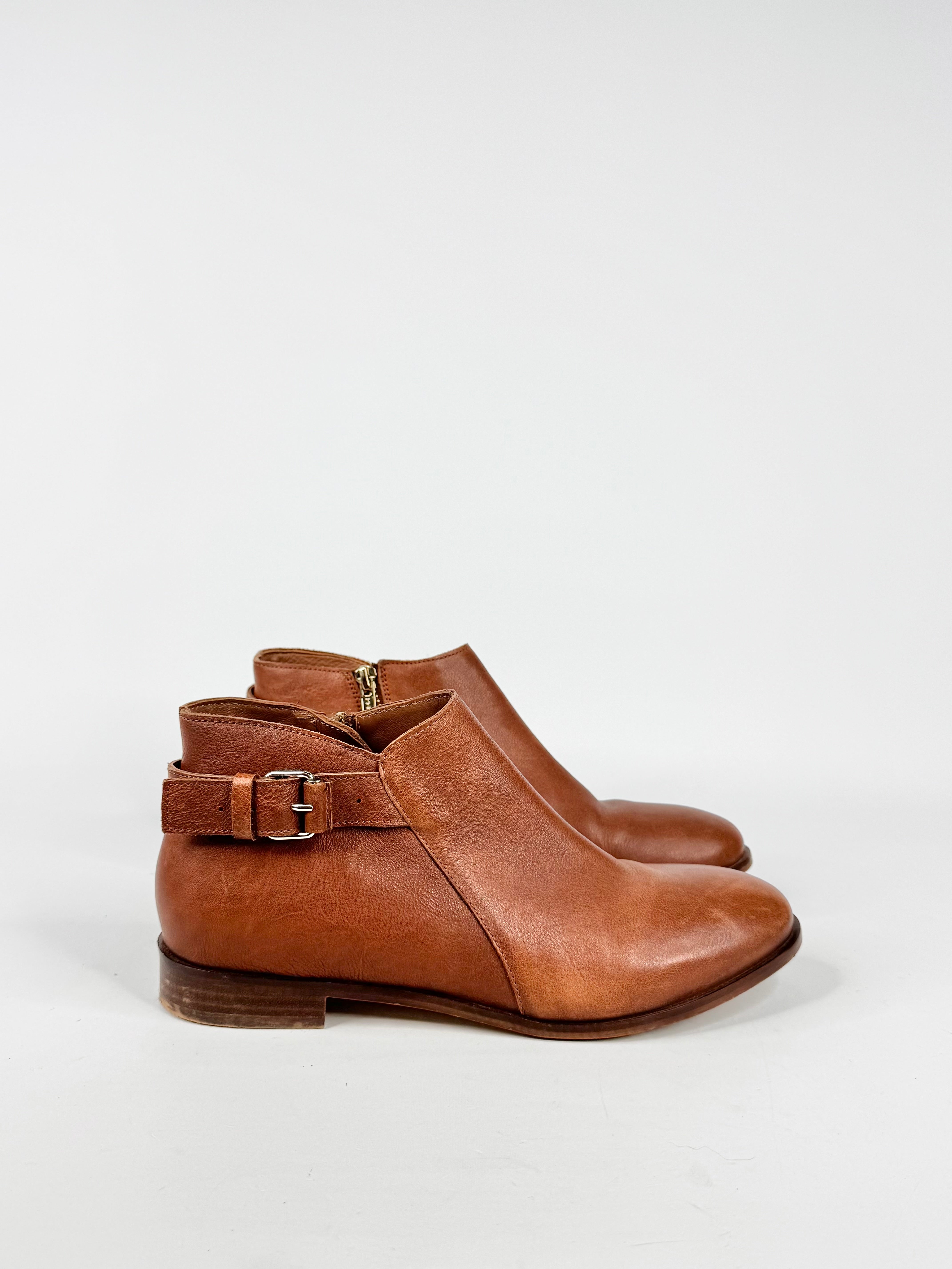 Elk Tan Leather Zippered Ankle Boots - EU40