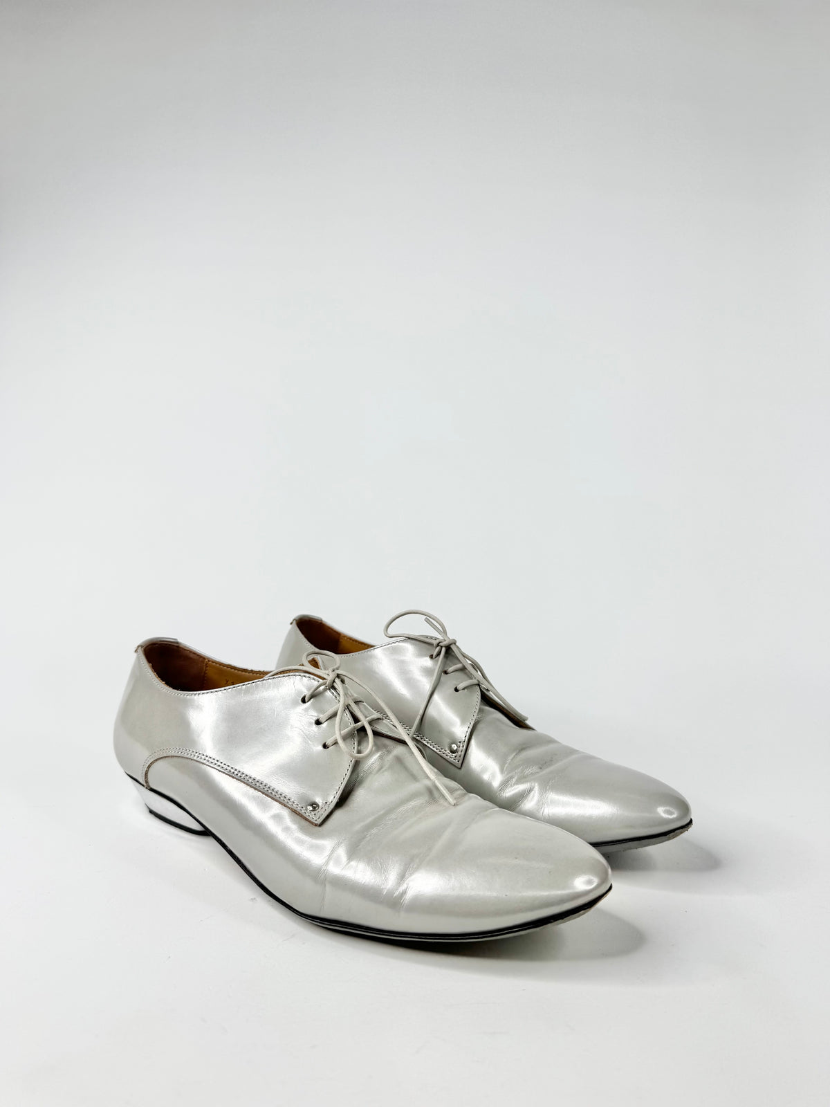 Giorgio Armani Soft Silver Leather Lace Up Shoes - EU39.5