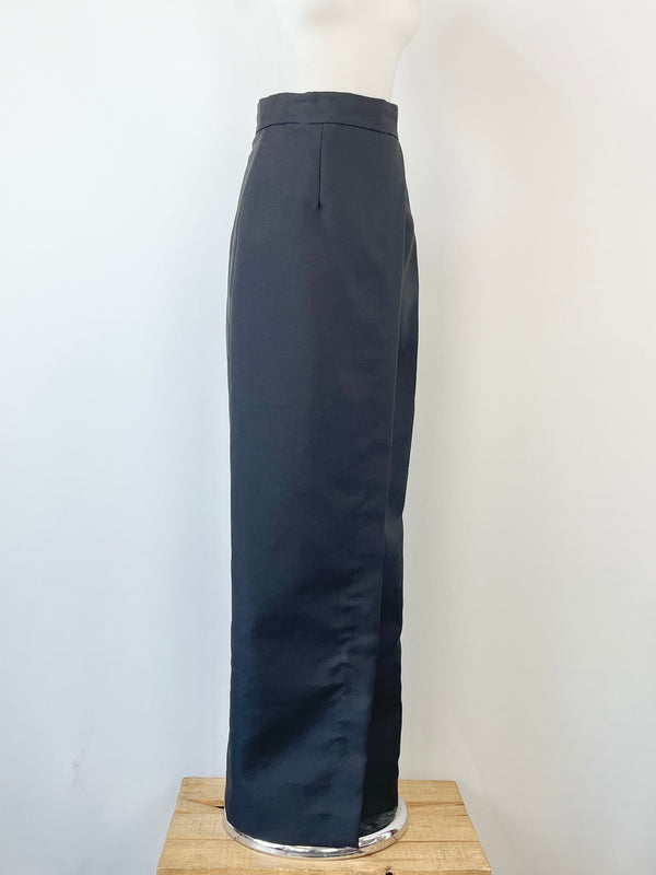 Solace London 'Annie' Black Maxi Skirt - AU8
