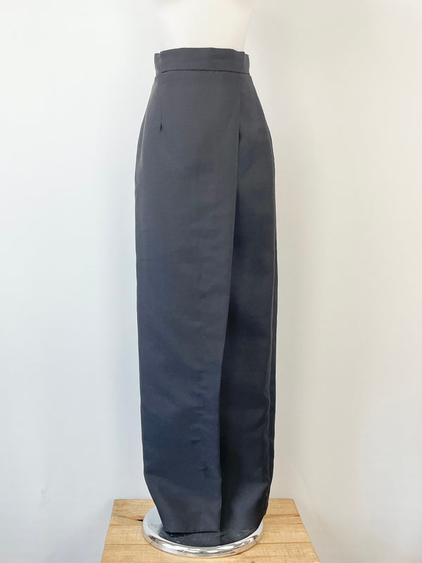 Solace London 'Annie' Black Maxi Skirt - AU8