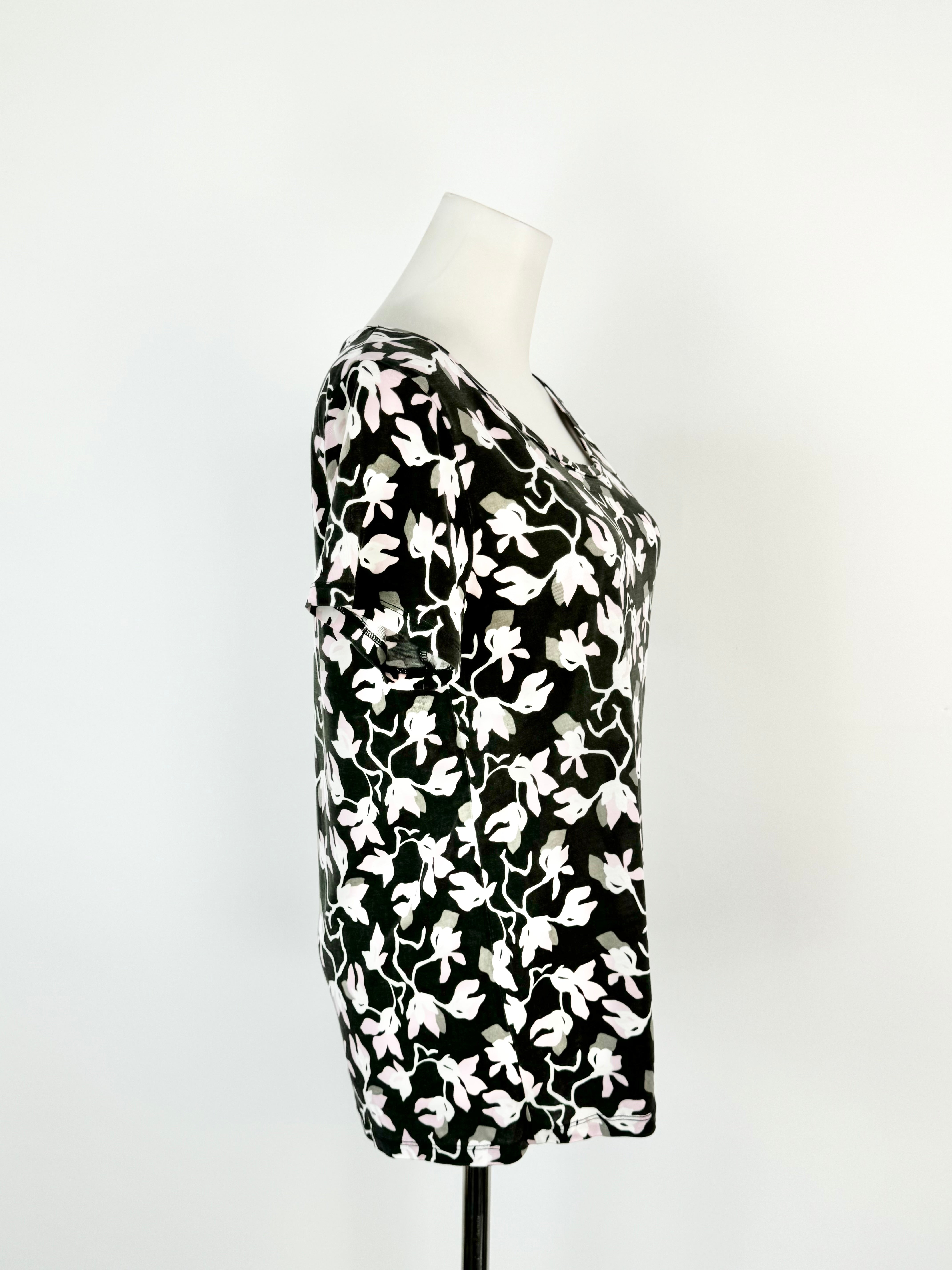 Marimekko 'Katleija' Pattern Soft Grey T-Shirt - AU8