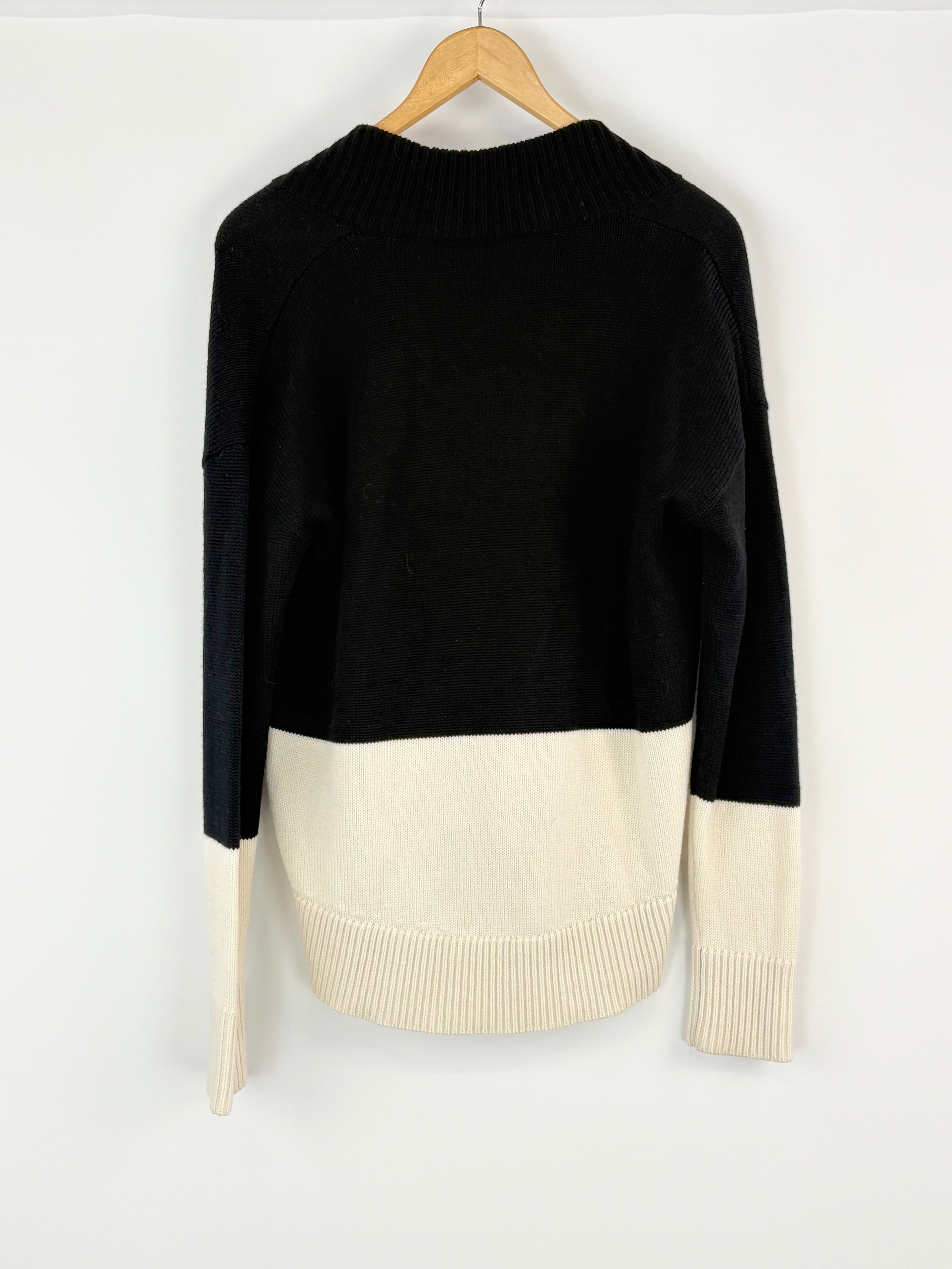 Marimekko Black & White Cropped Knit Jumper - AU6