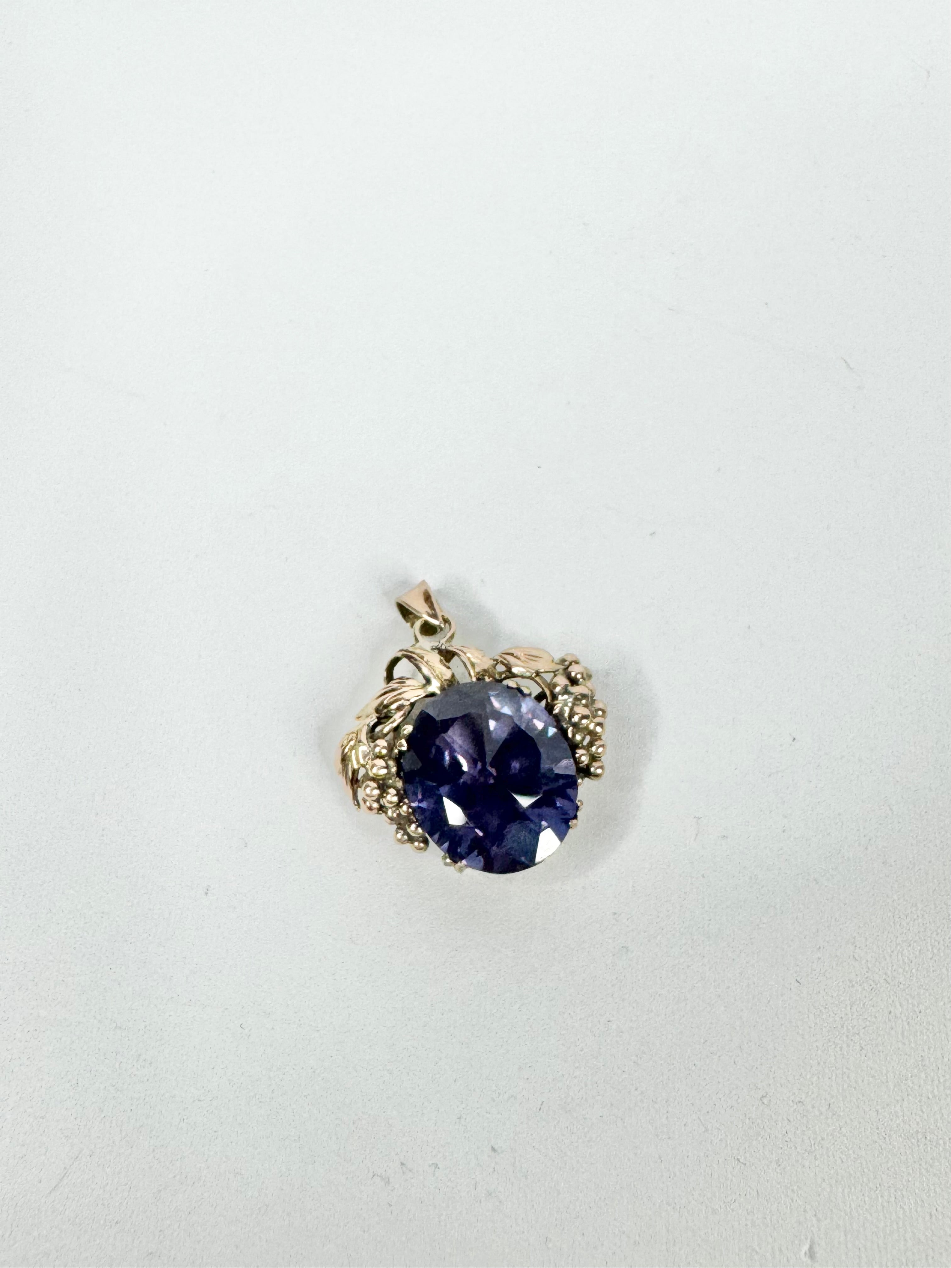 14ct Gold Grape Pattern Pendant