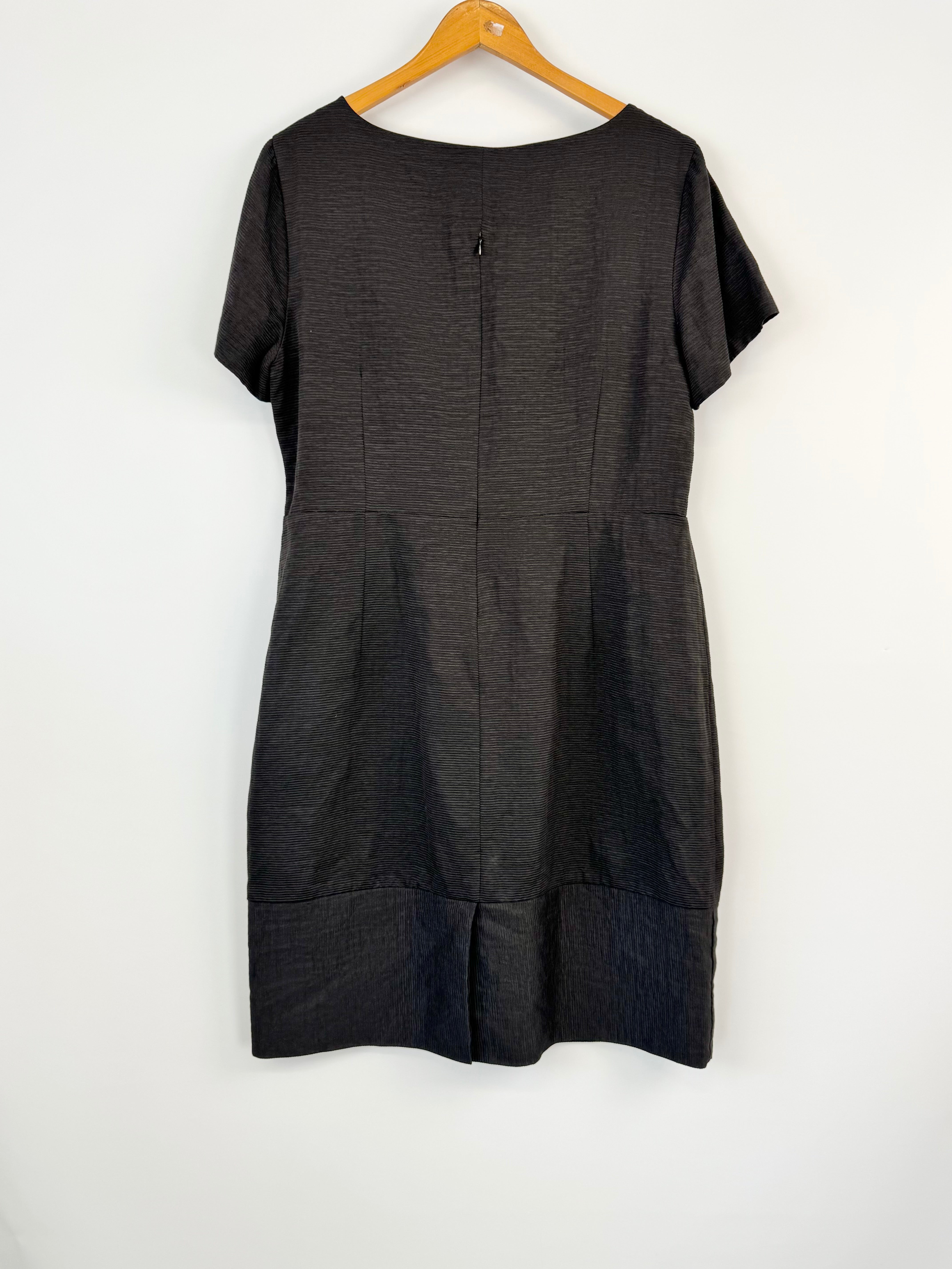 Stitches Black Short Sleeve Knee Length Dress - AU18