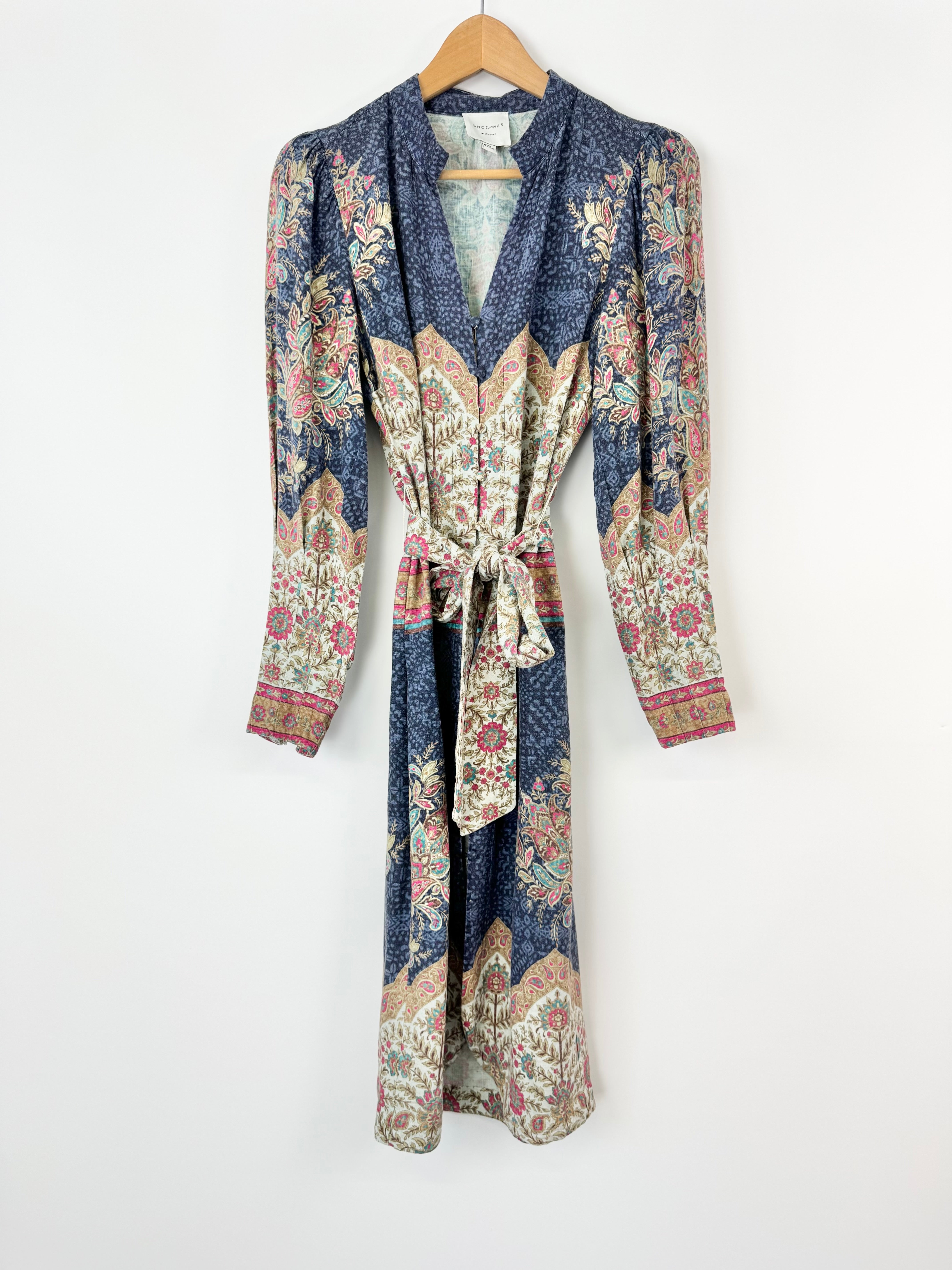 Once/Was Blue Floral Patterned Long Sleeve Belted Waist - AU8