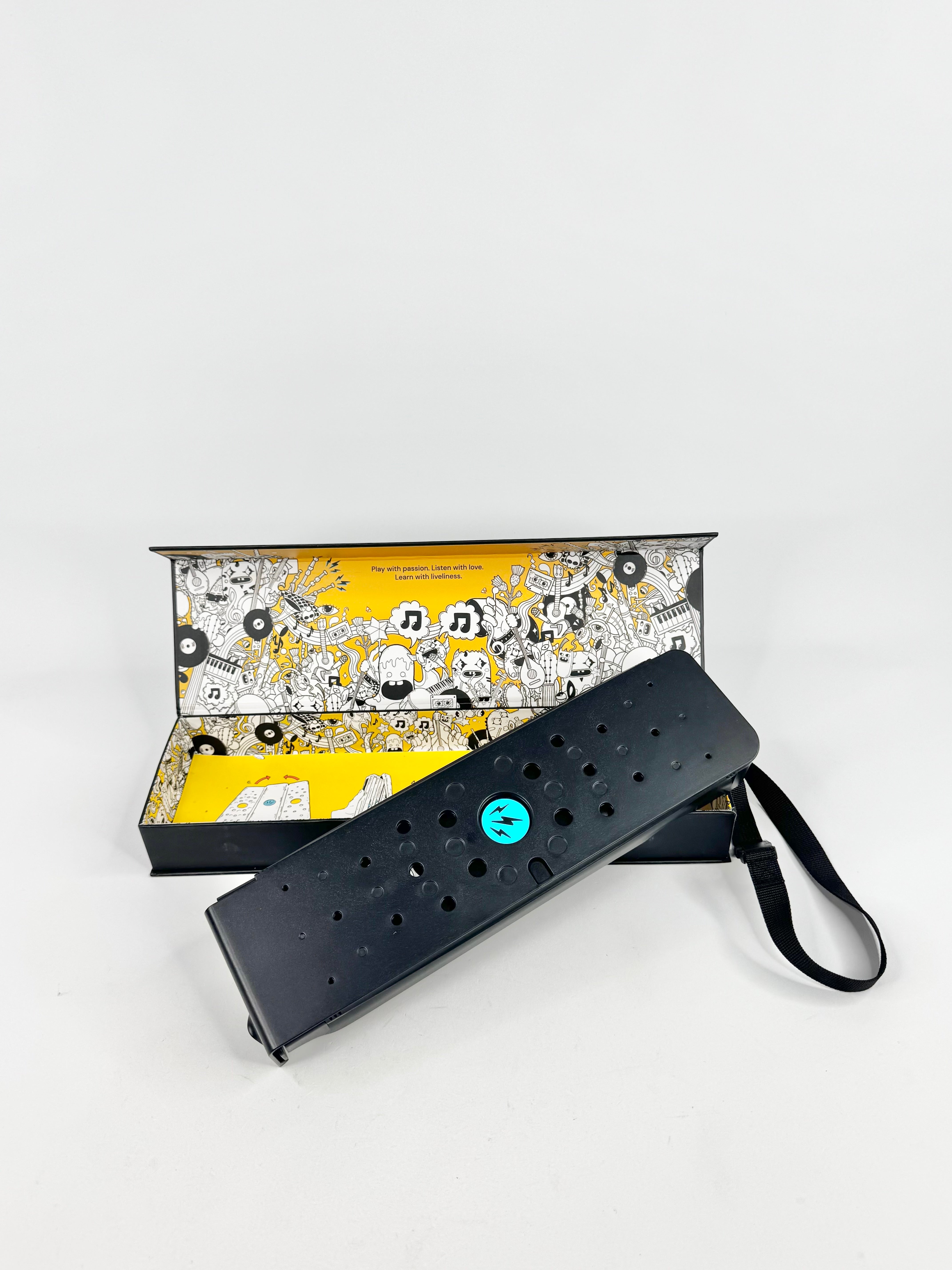 Noisy Clan Wee Noisy Box Portable Folding Music Stand