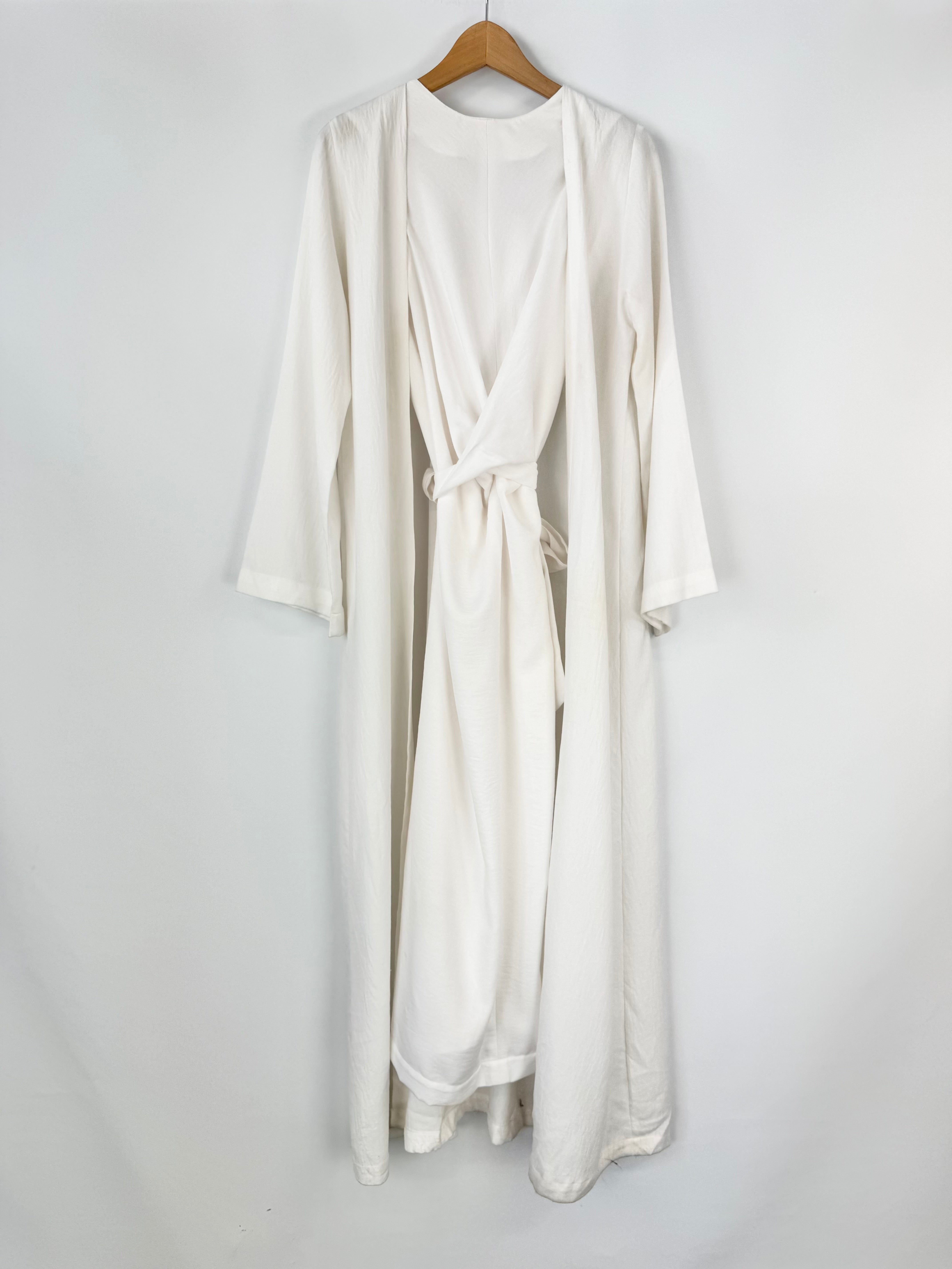 Mayan White Two-Piece Dress & Long Robe Set - AU10/12