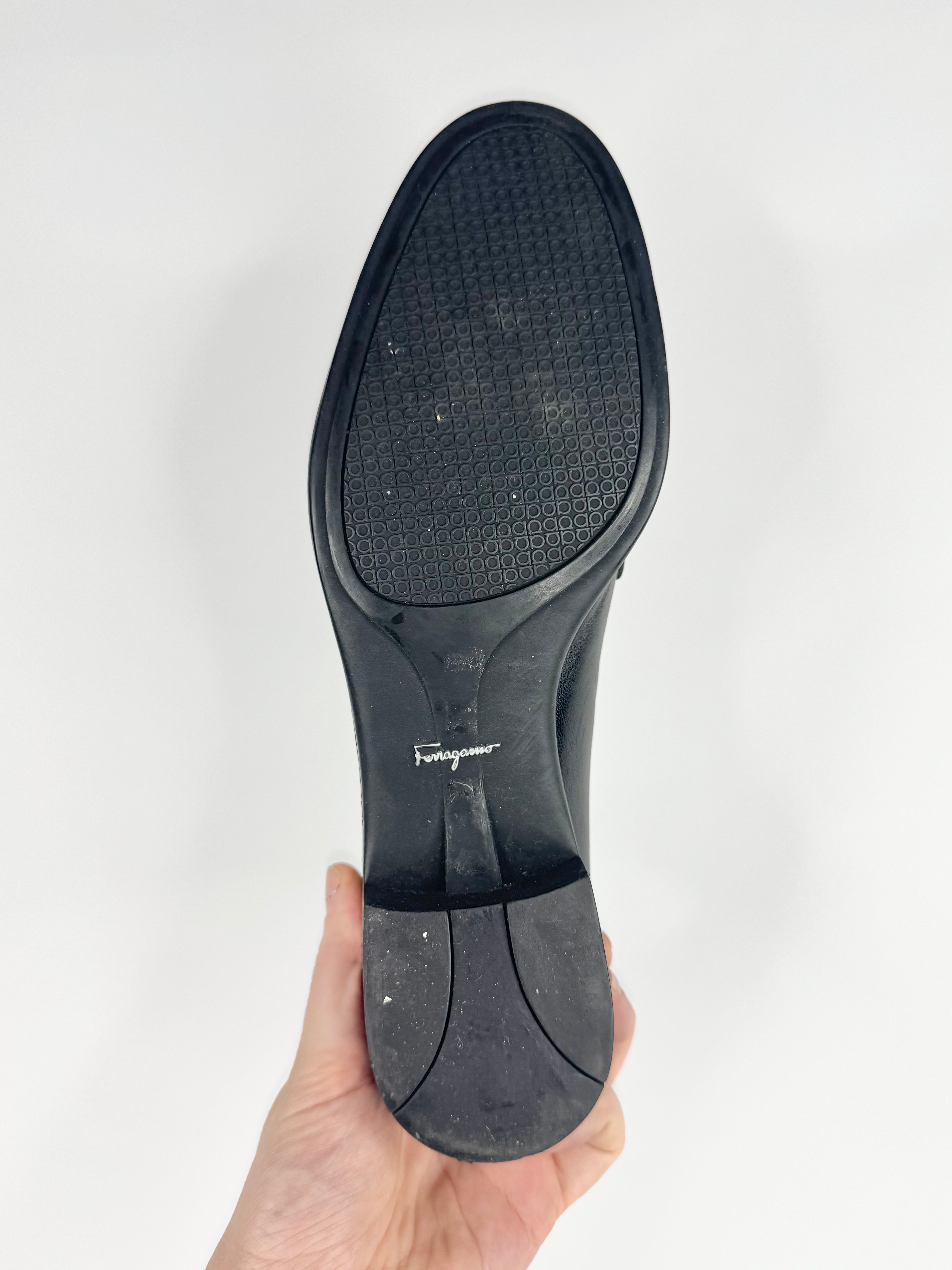 Salvatore Ferragamo Black Gancini Leather Loafers - EU37.5