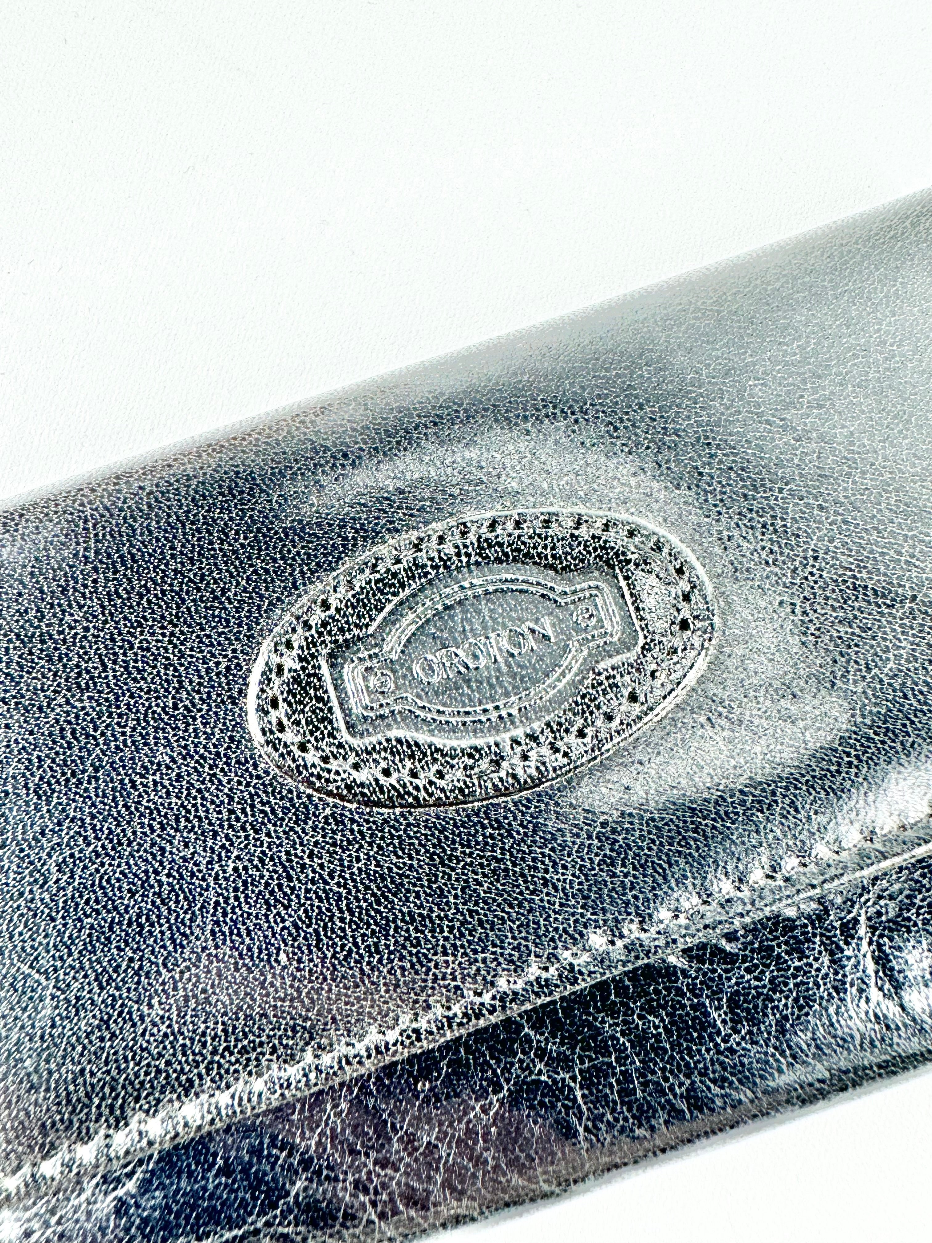 Oroton Sleek Black Leather Key Holder