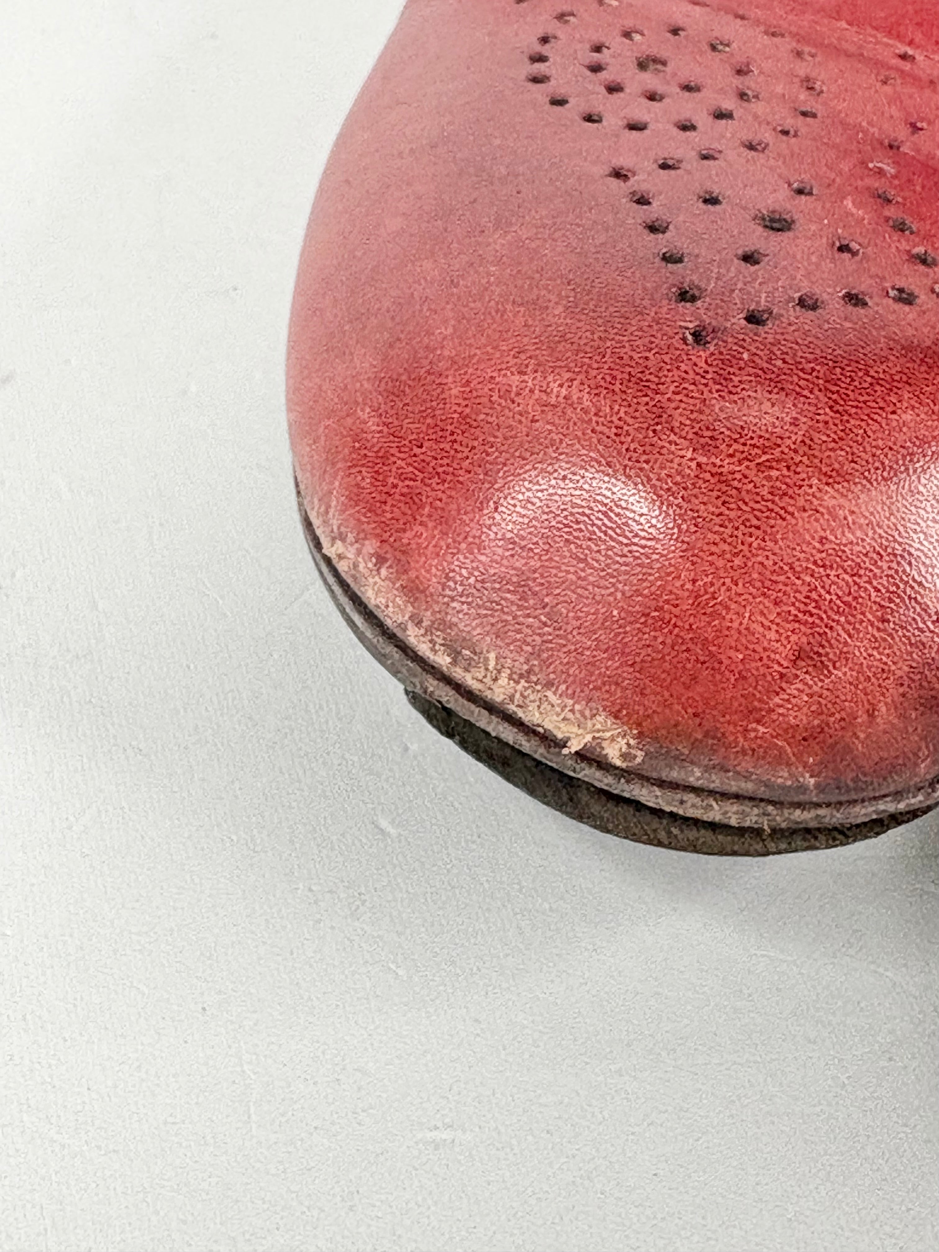 Habbot. Ruby Red Leather Lace Ups - EU39