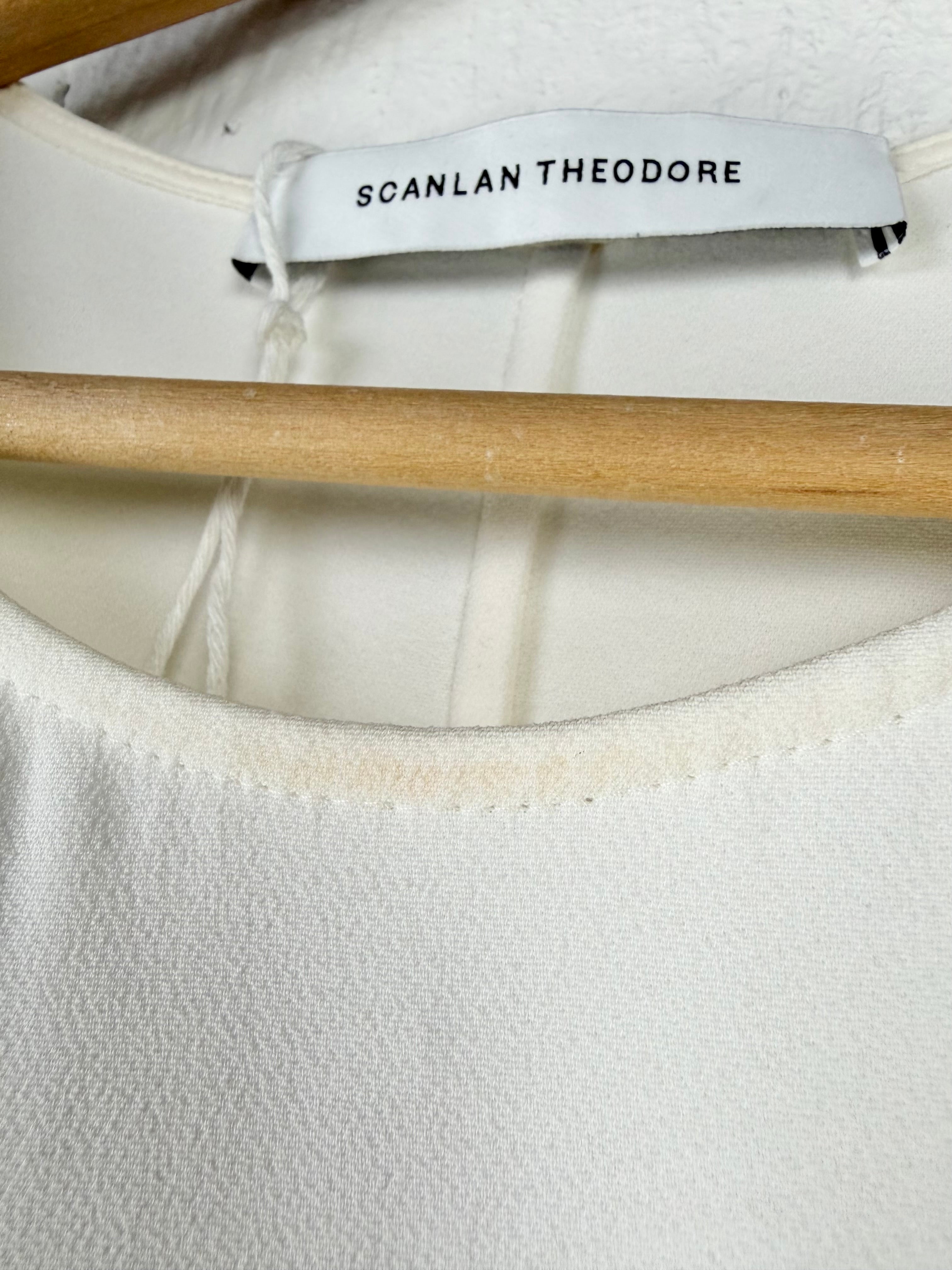Scanlan Theodore White Sleeveless Tunic Style Top - AU8