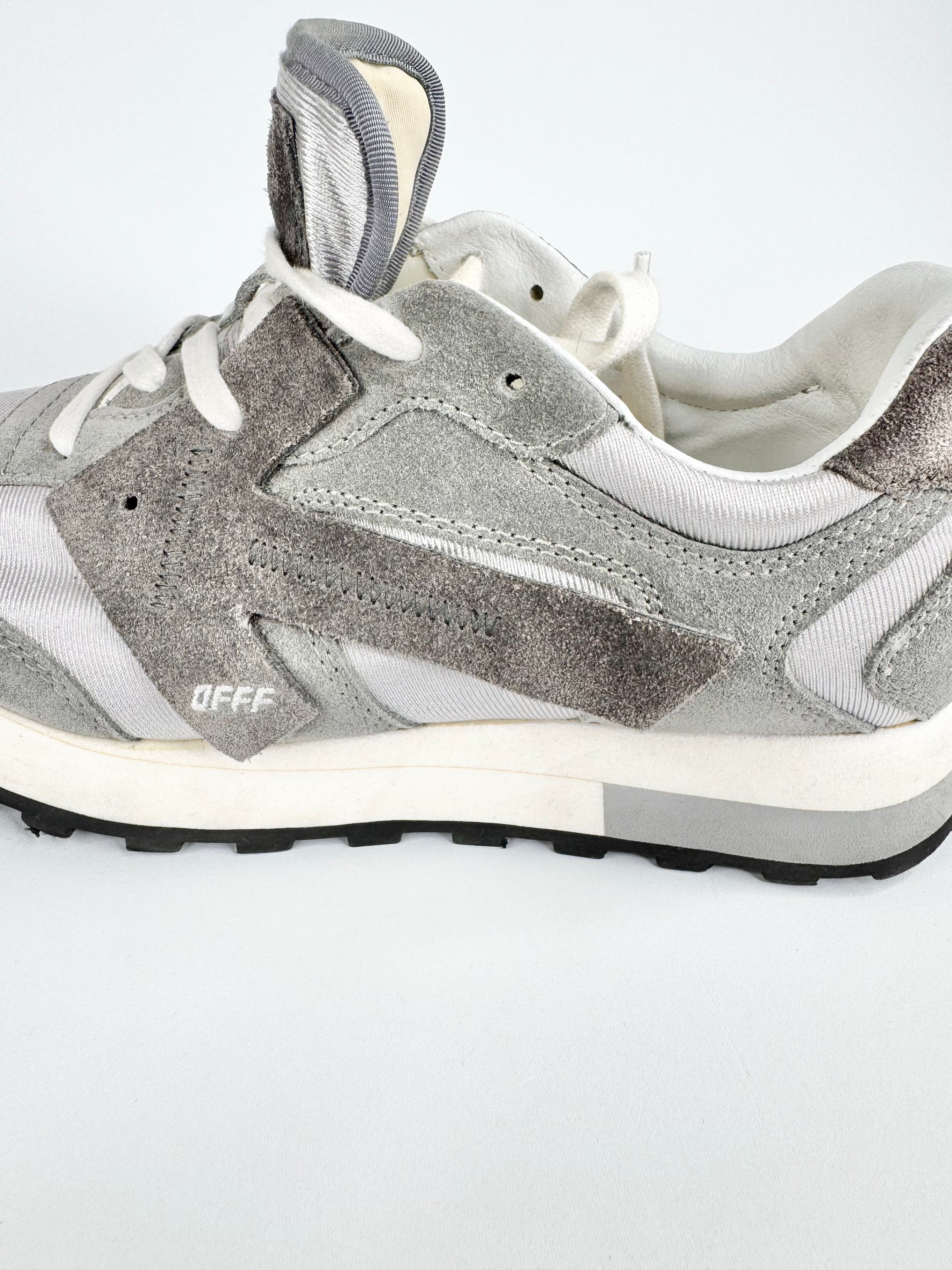 Off-White Grey & White 'Runner' Sneakers - EU39