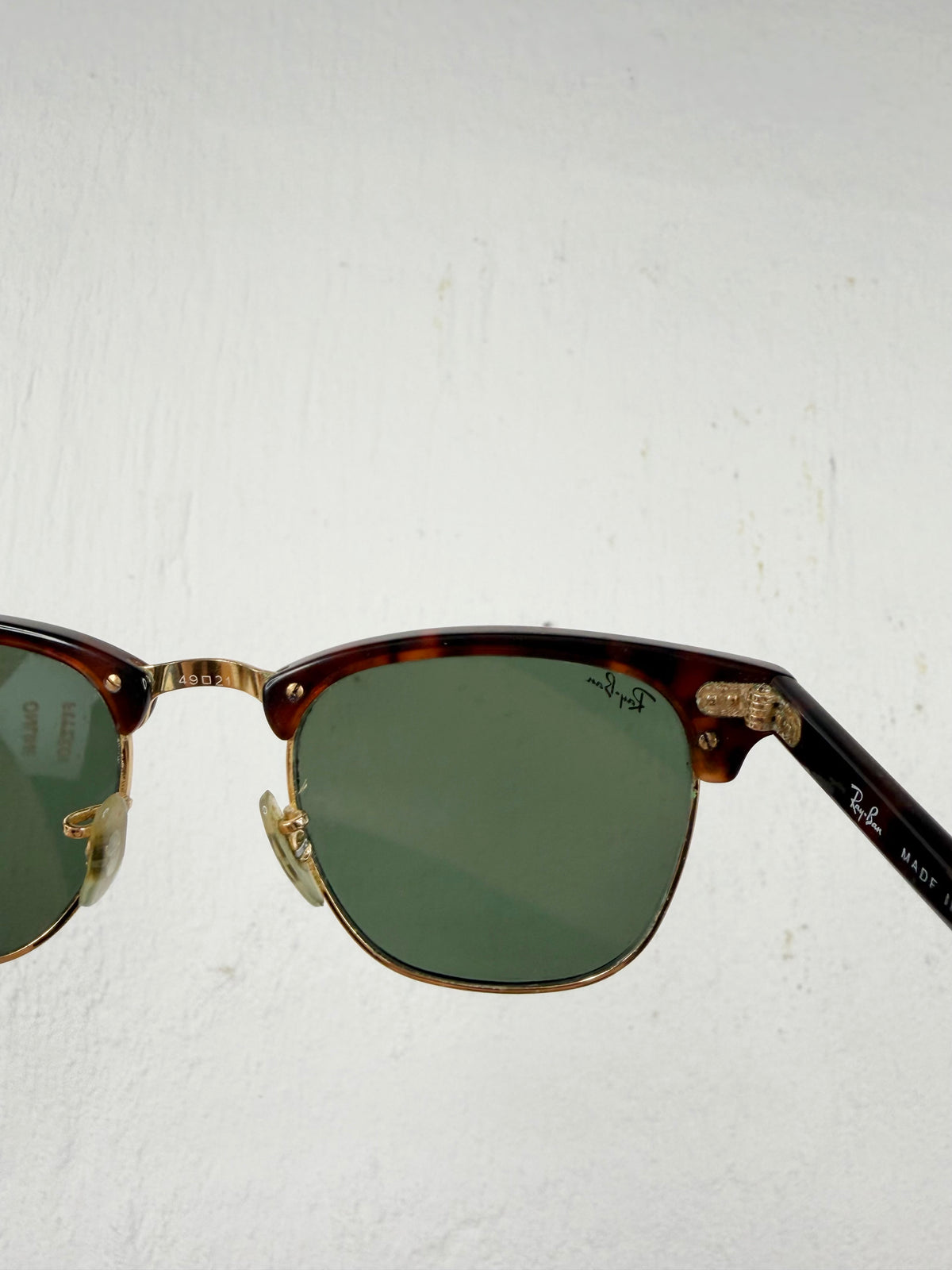 Ray-Ban Tortoiseshell & Gold 'Clubmaster' Sunglasses