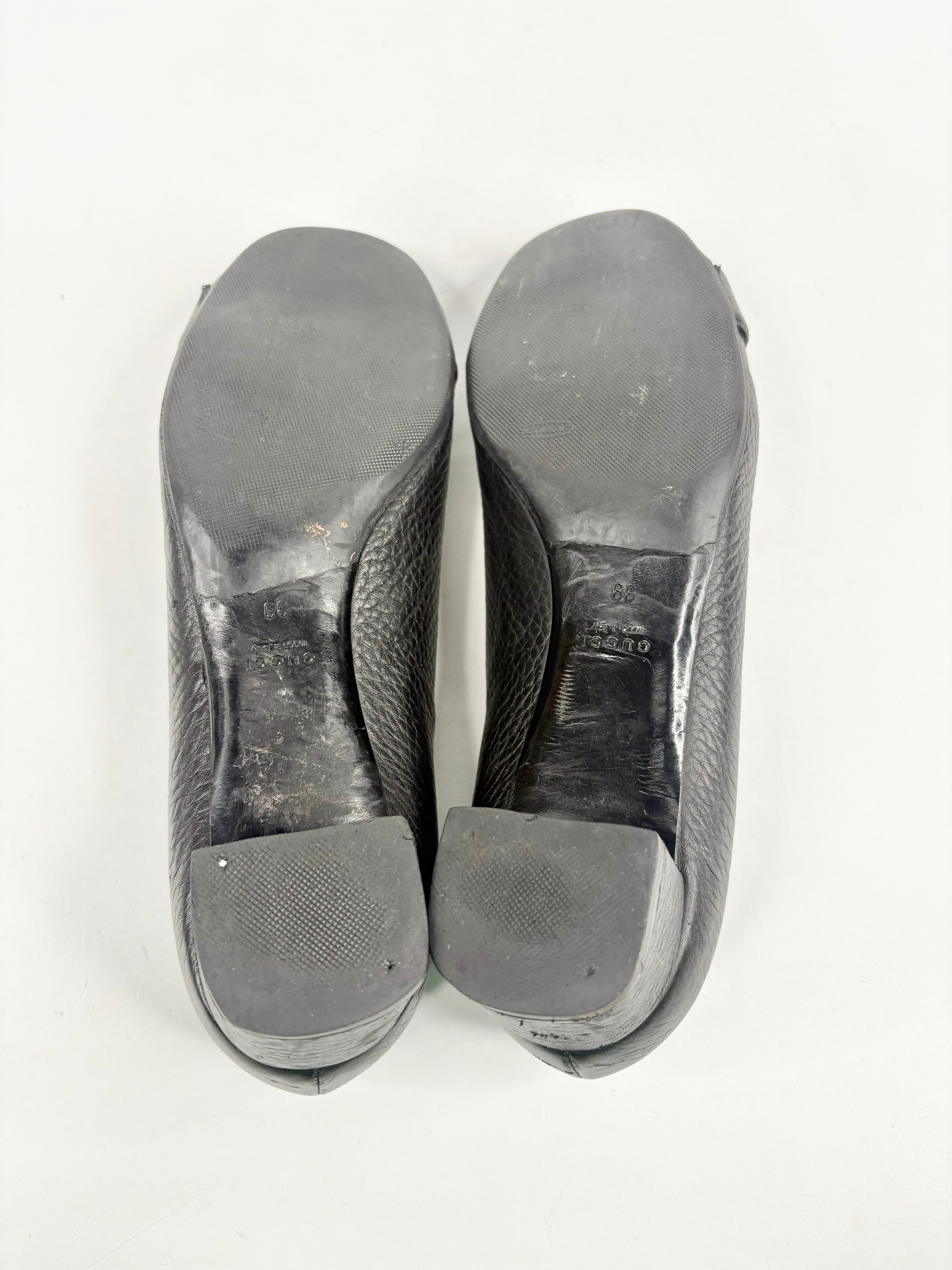 Gucci Black Pebbled Leather 'Cellarius' Flats - EU39