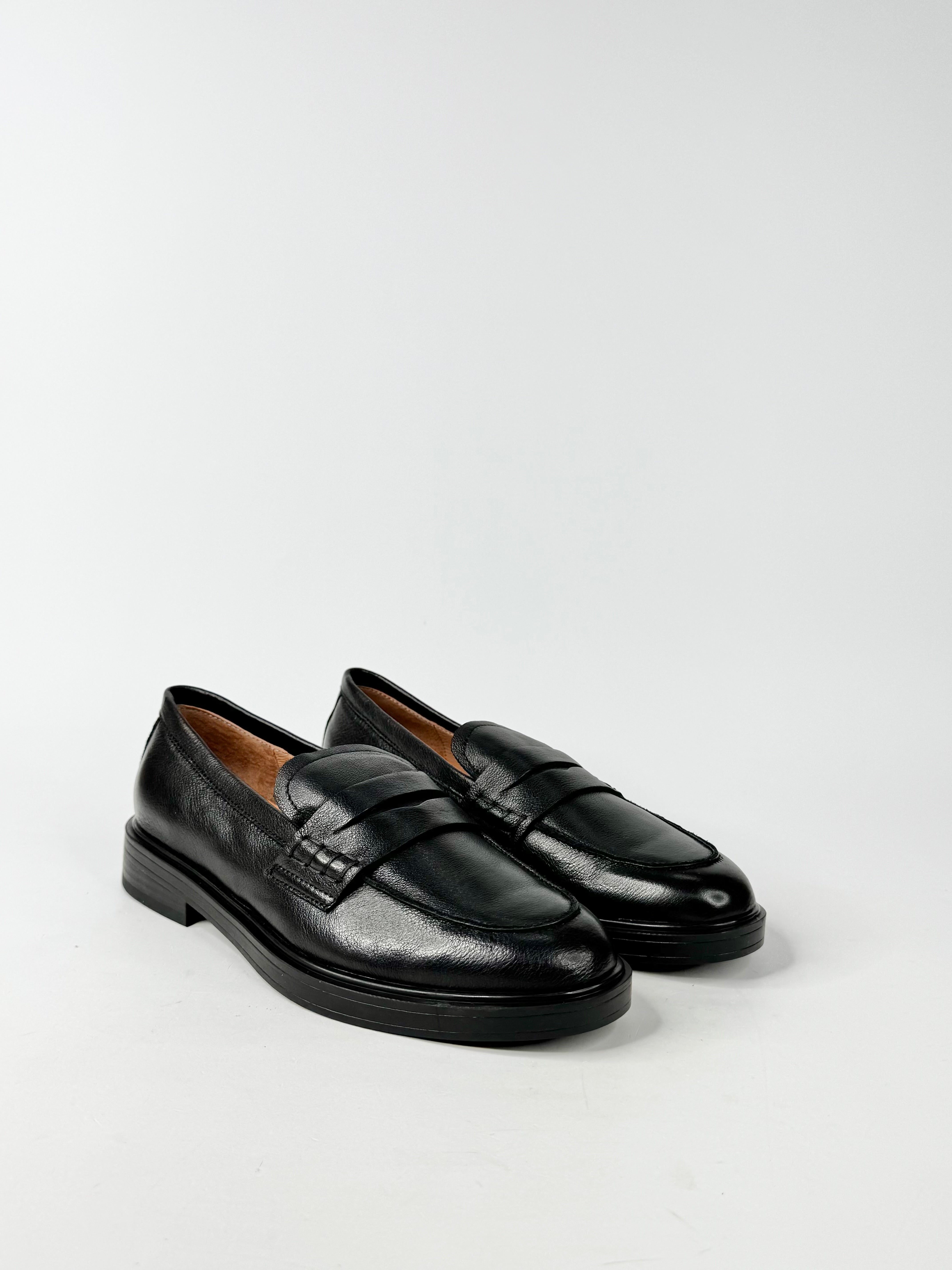 MFW Diana Ferrari Sienza Black Leather Loafers - EU37