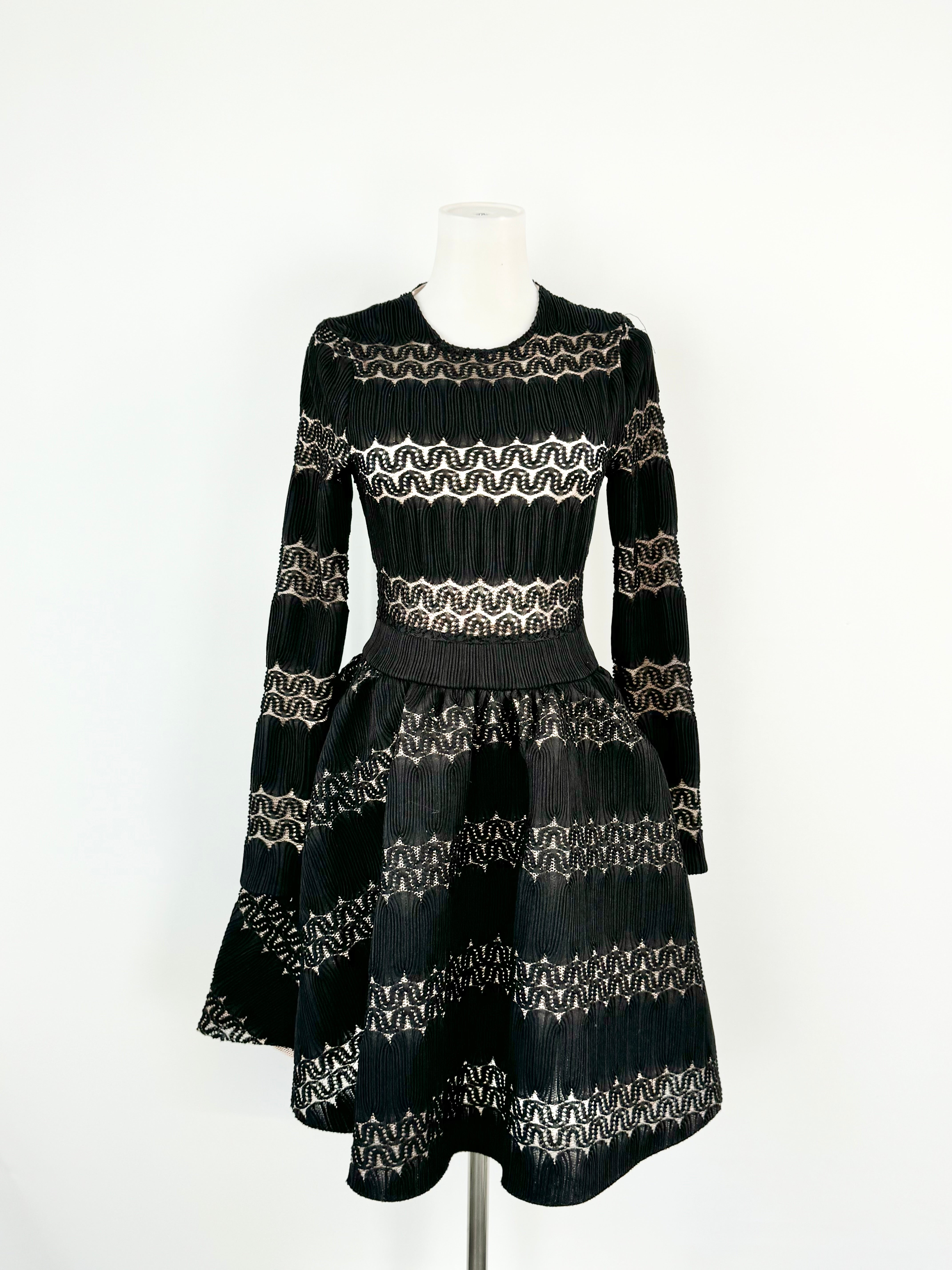 Maje Black & Cream 'Relane Fit & Flare' Lace Dress - AU8