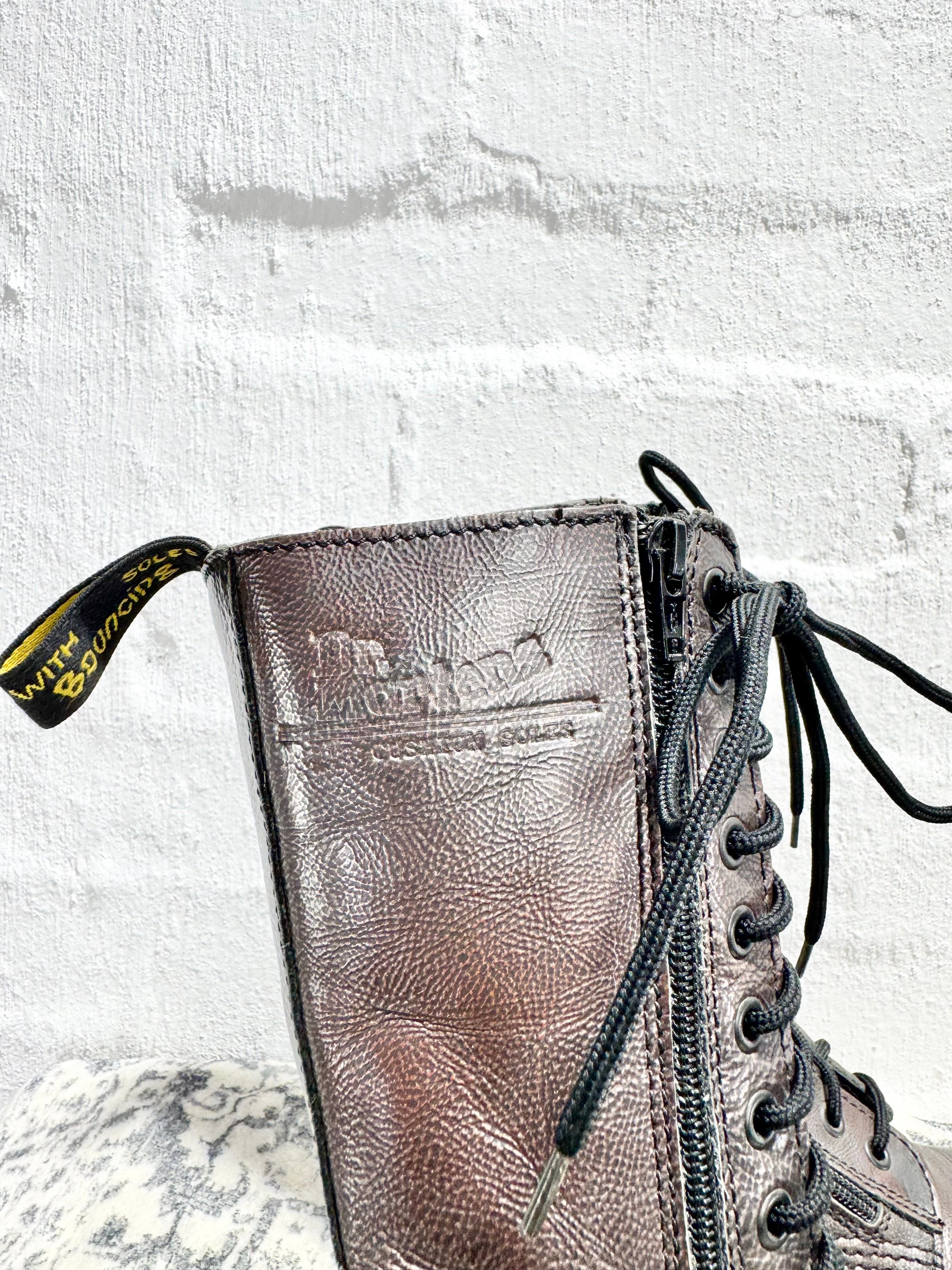 Dr Martens England Made 14 Eye Metallic Look 9733 Boots - EU37