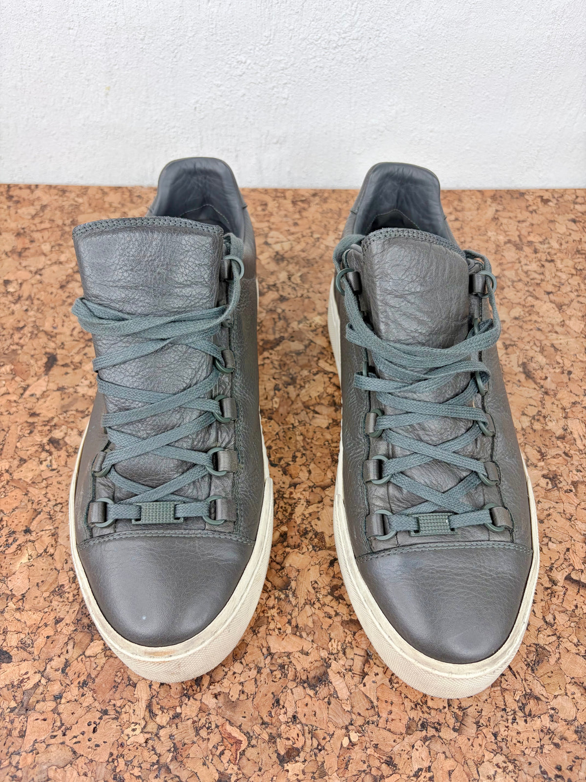 Balenciaga Dark Grey Arena Low Leather Lace Ups - EU42