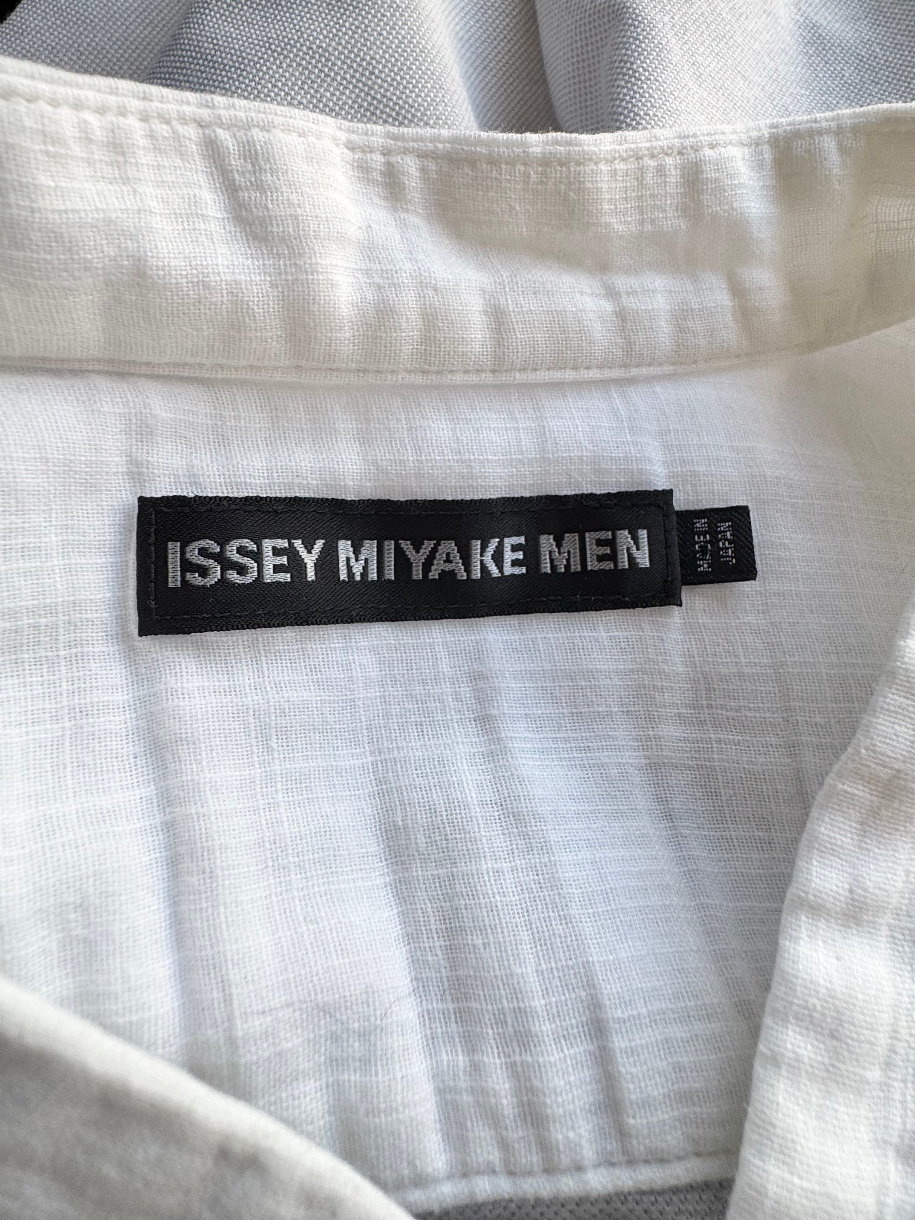 Issey Miyake Men White & Grey Jersey & Cotton Shirt - L
