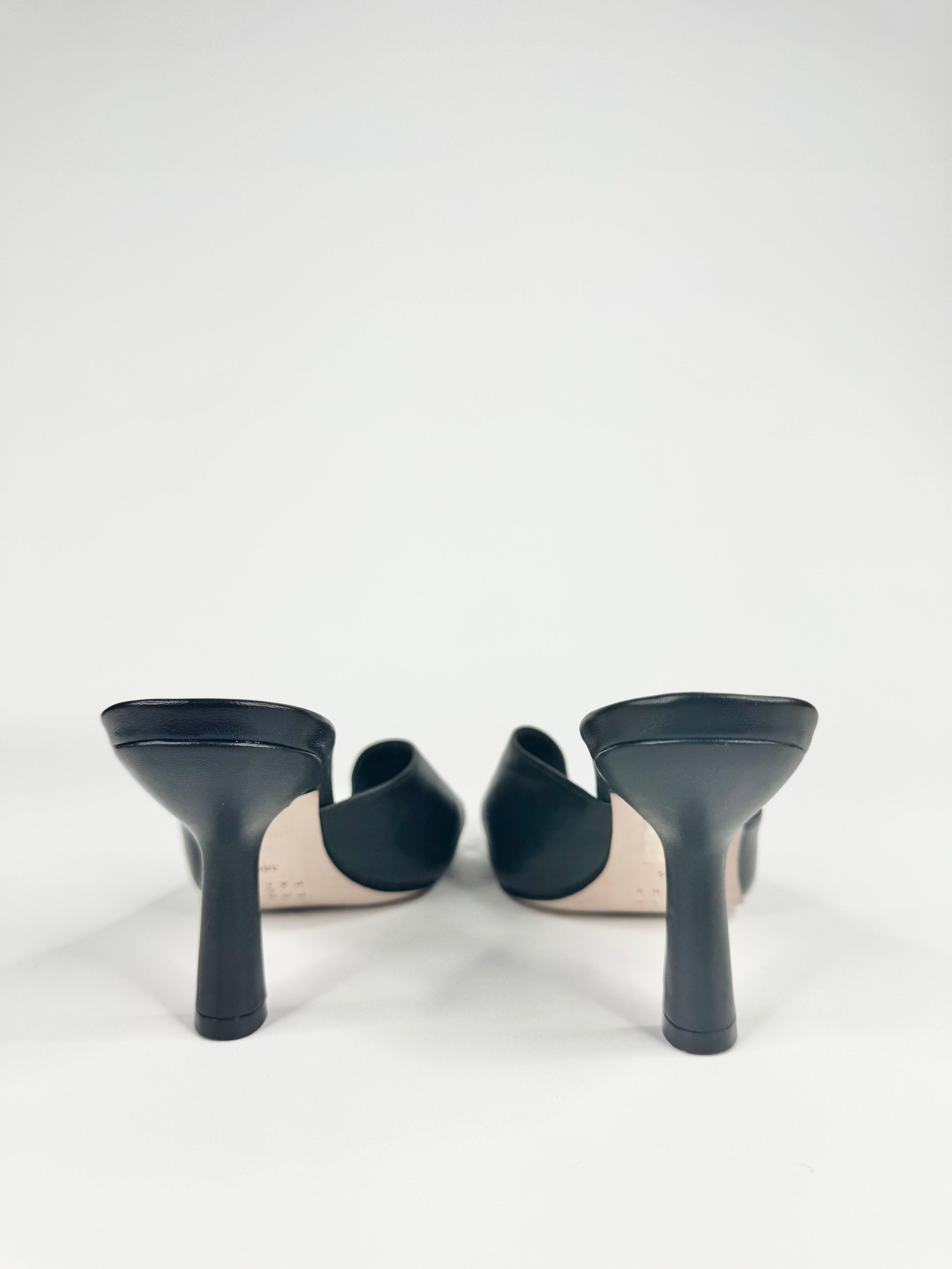 Porte & Paire Black Minimalist Open Toe Pants - EU36.5