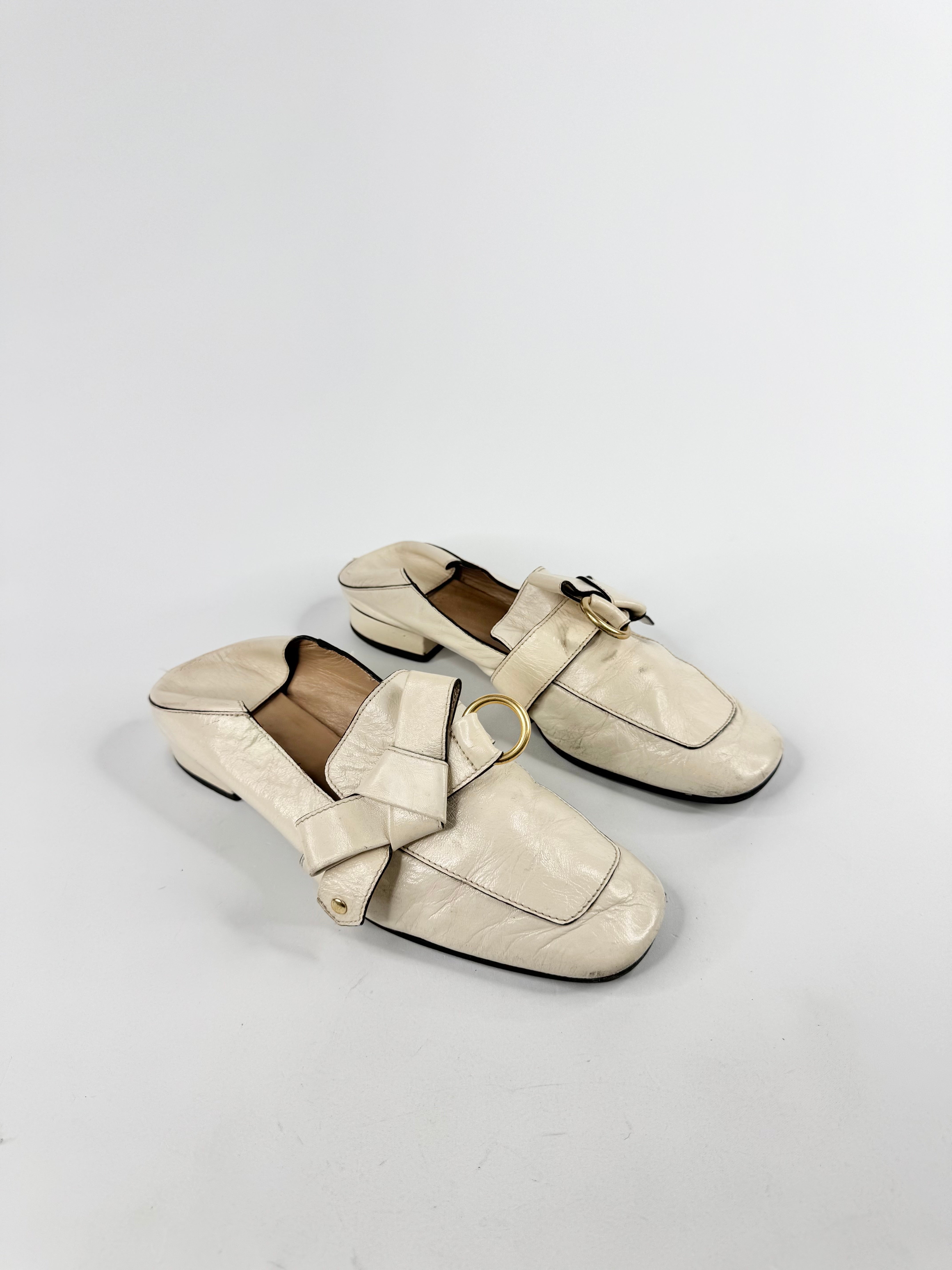 Chloe 'Quicy' Collapsable Heel Leather Bow Loafer - EU39