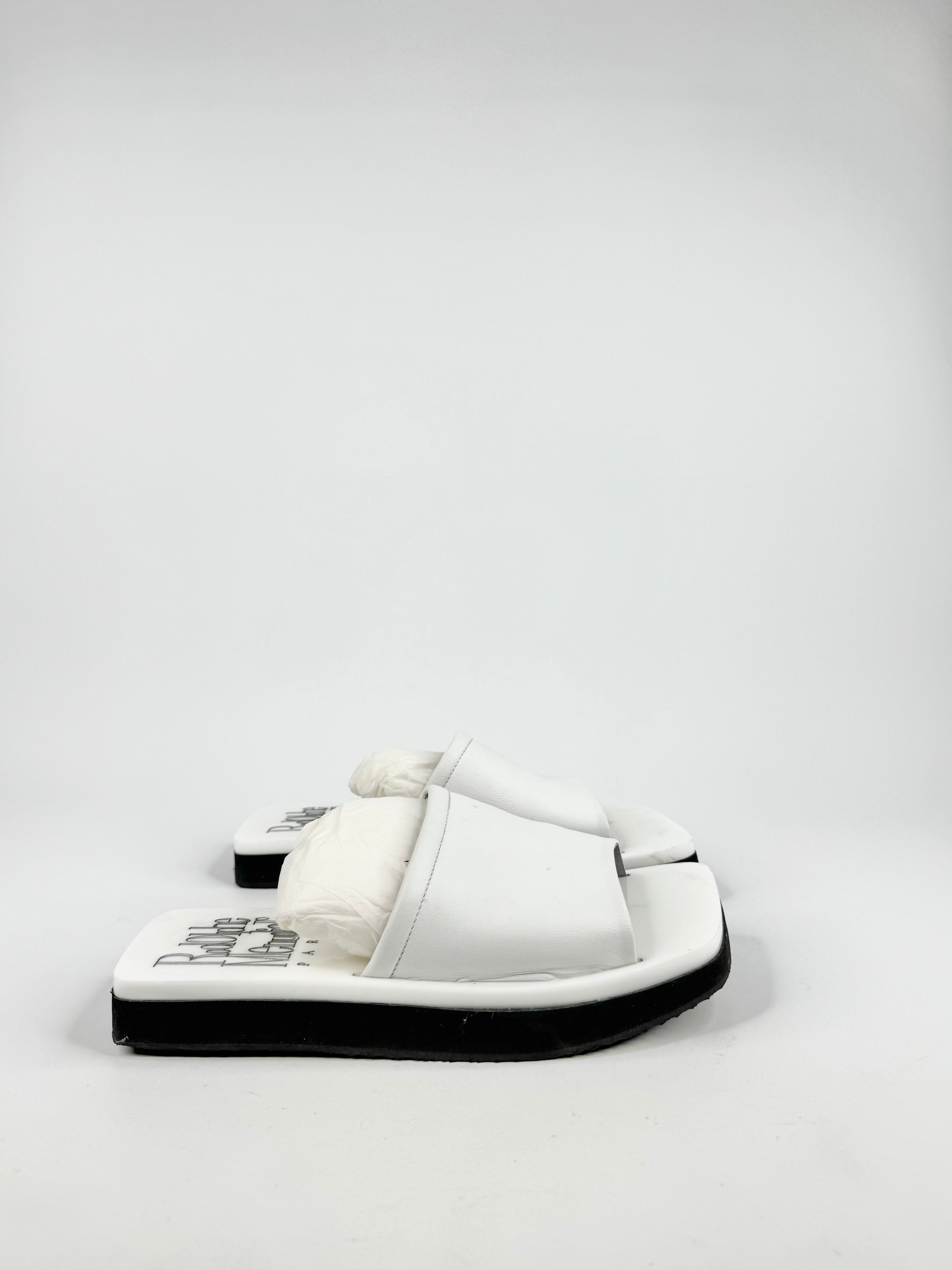 Robert Menudier White Slides - EU40