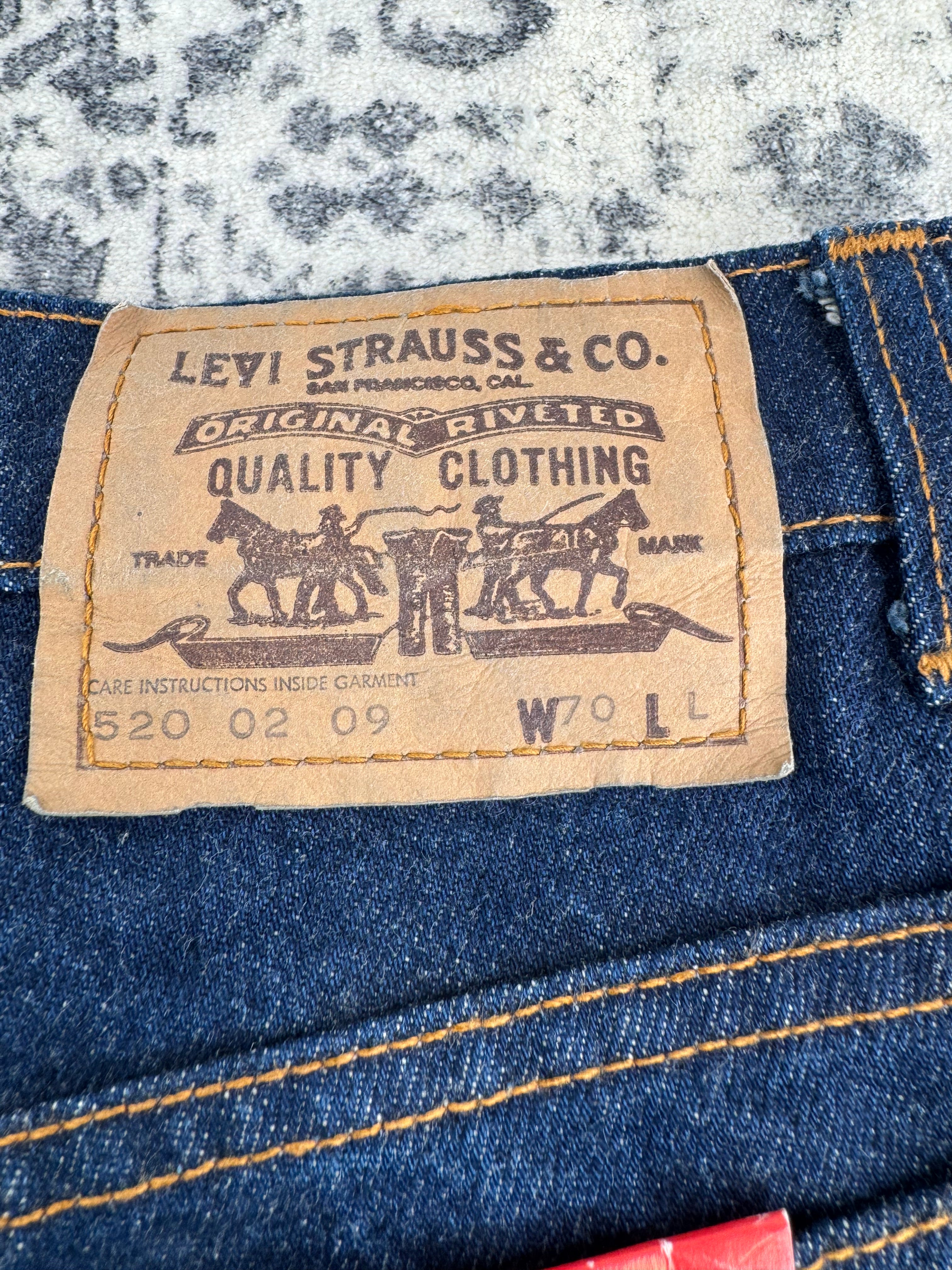 Levi Blue Denim Straight-Leg Jeans - W20 LL