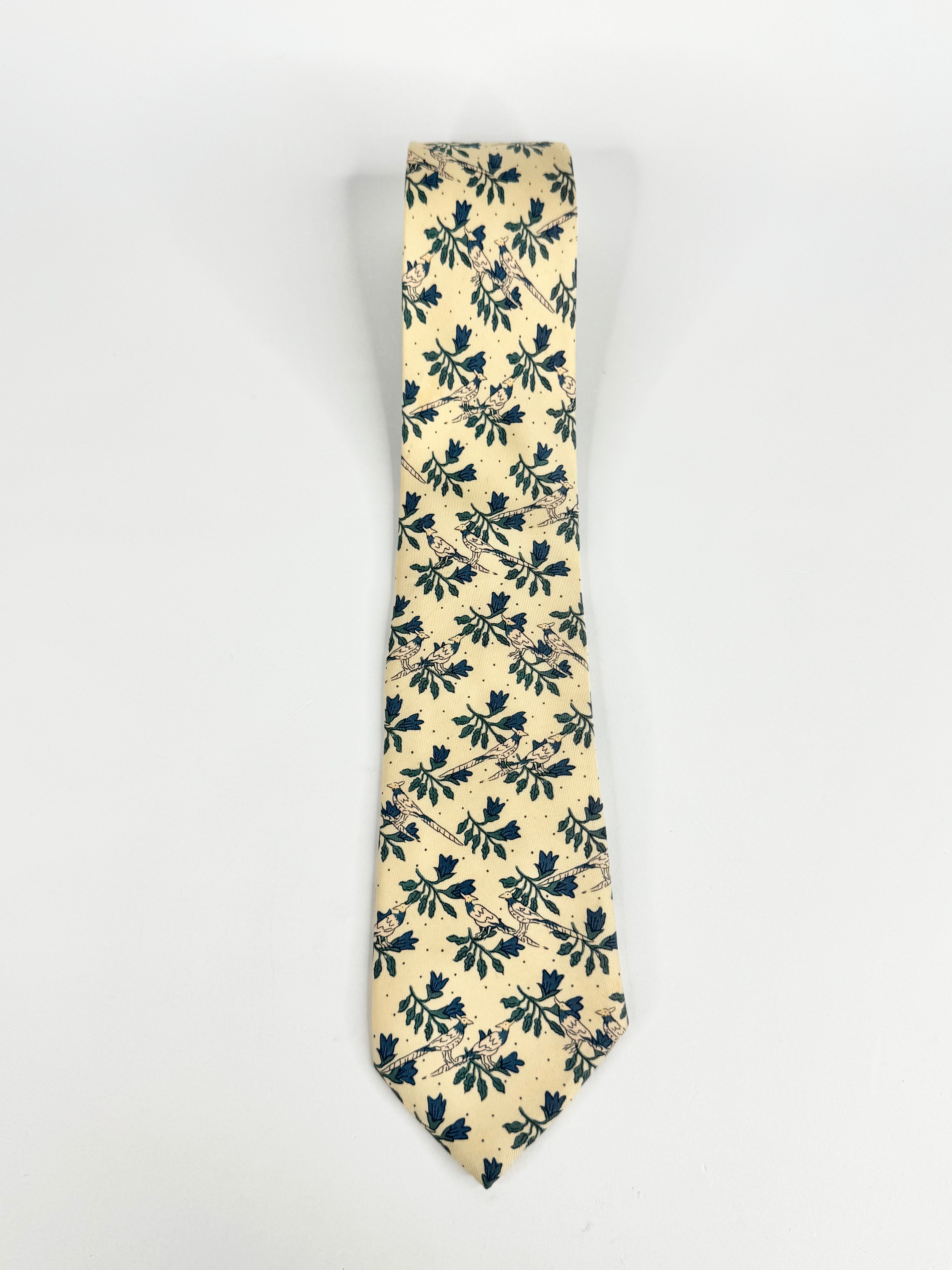 Vintage 90s Hermès Cream Silk Bird Patterned '7274' Silk Tie