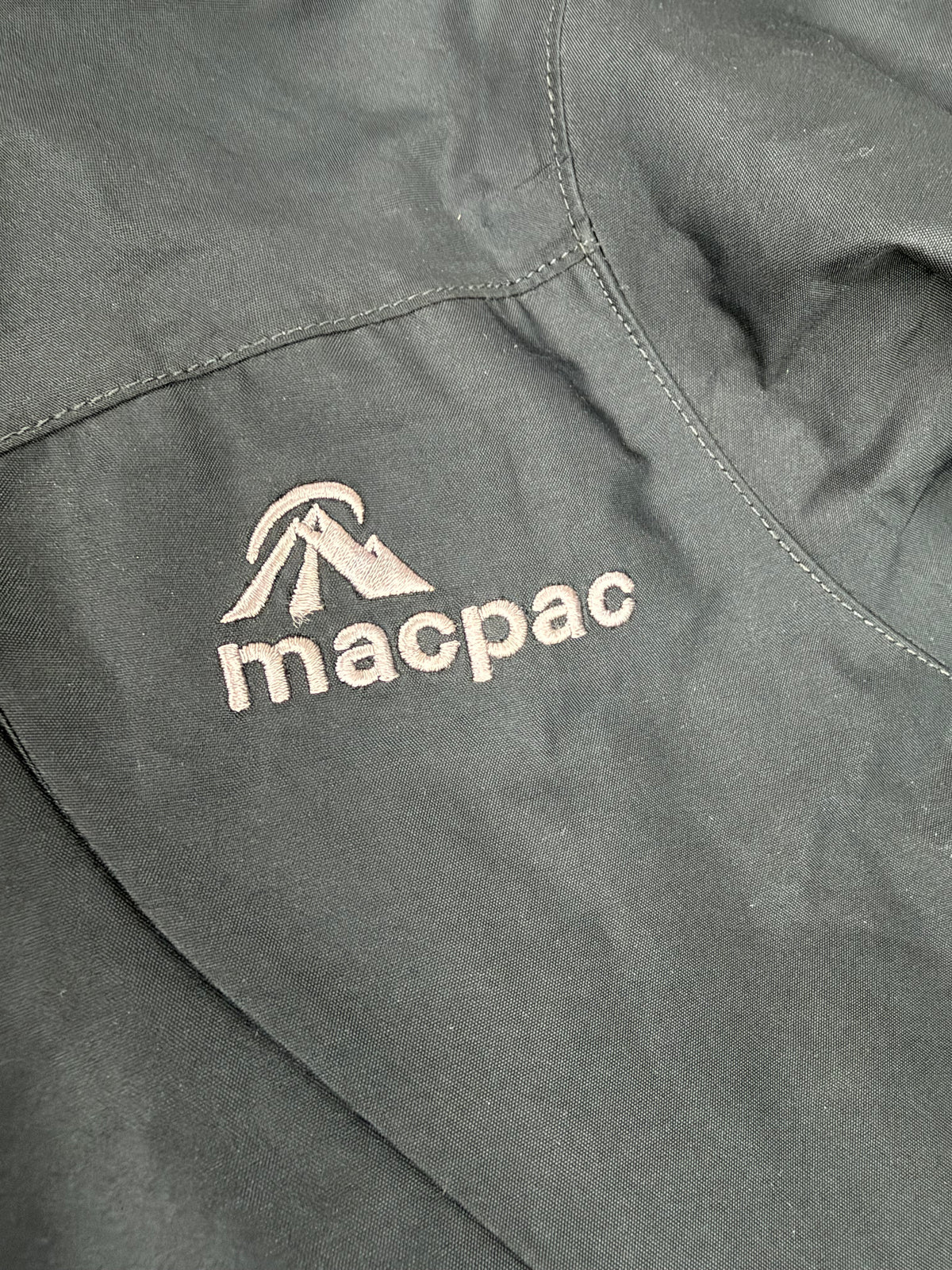 Macpac Black Rain Jacket - XXL
