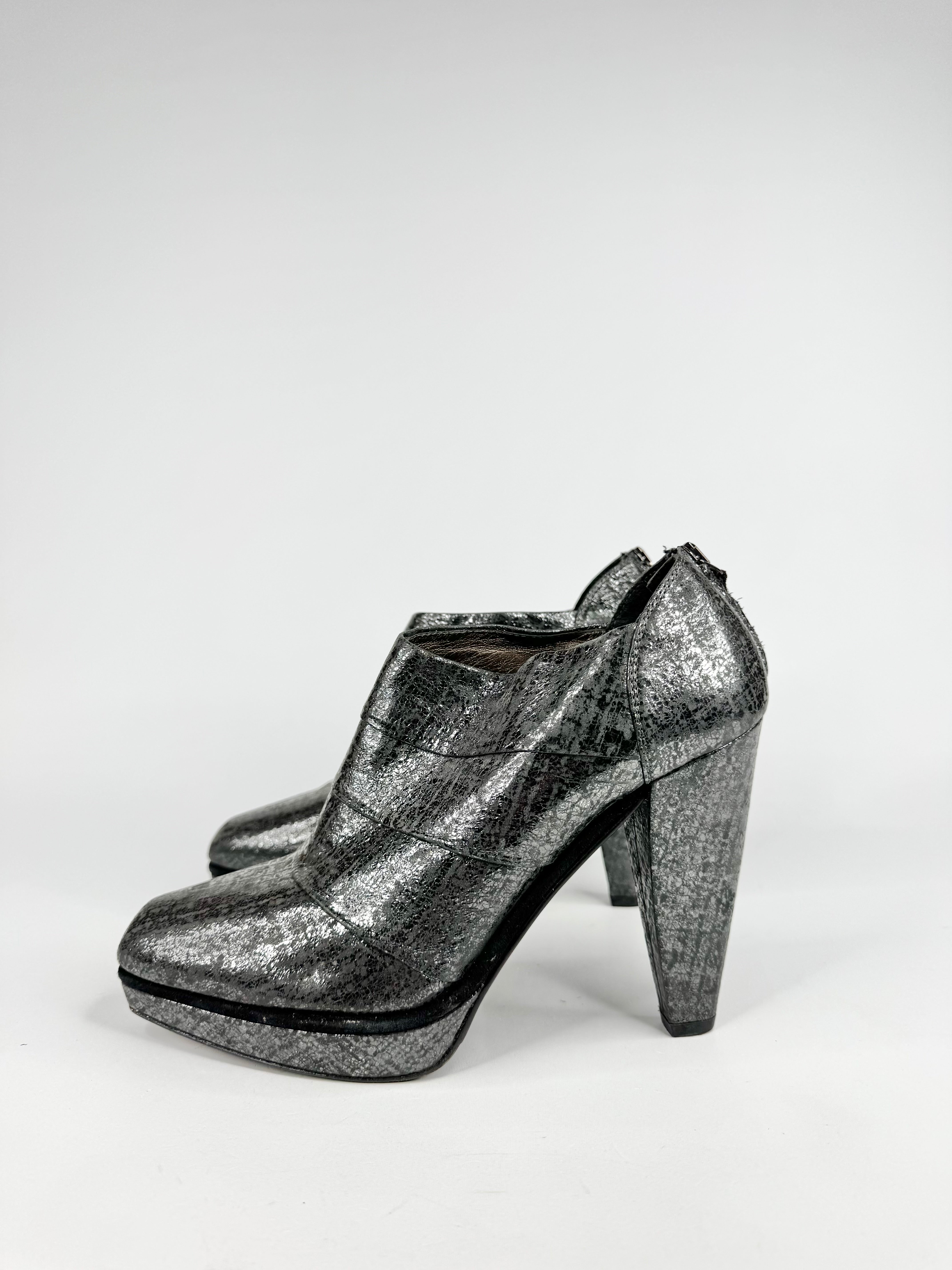 Hugo Boss Metallic Grey Ripple Heels - EU39