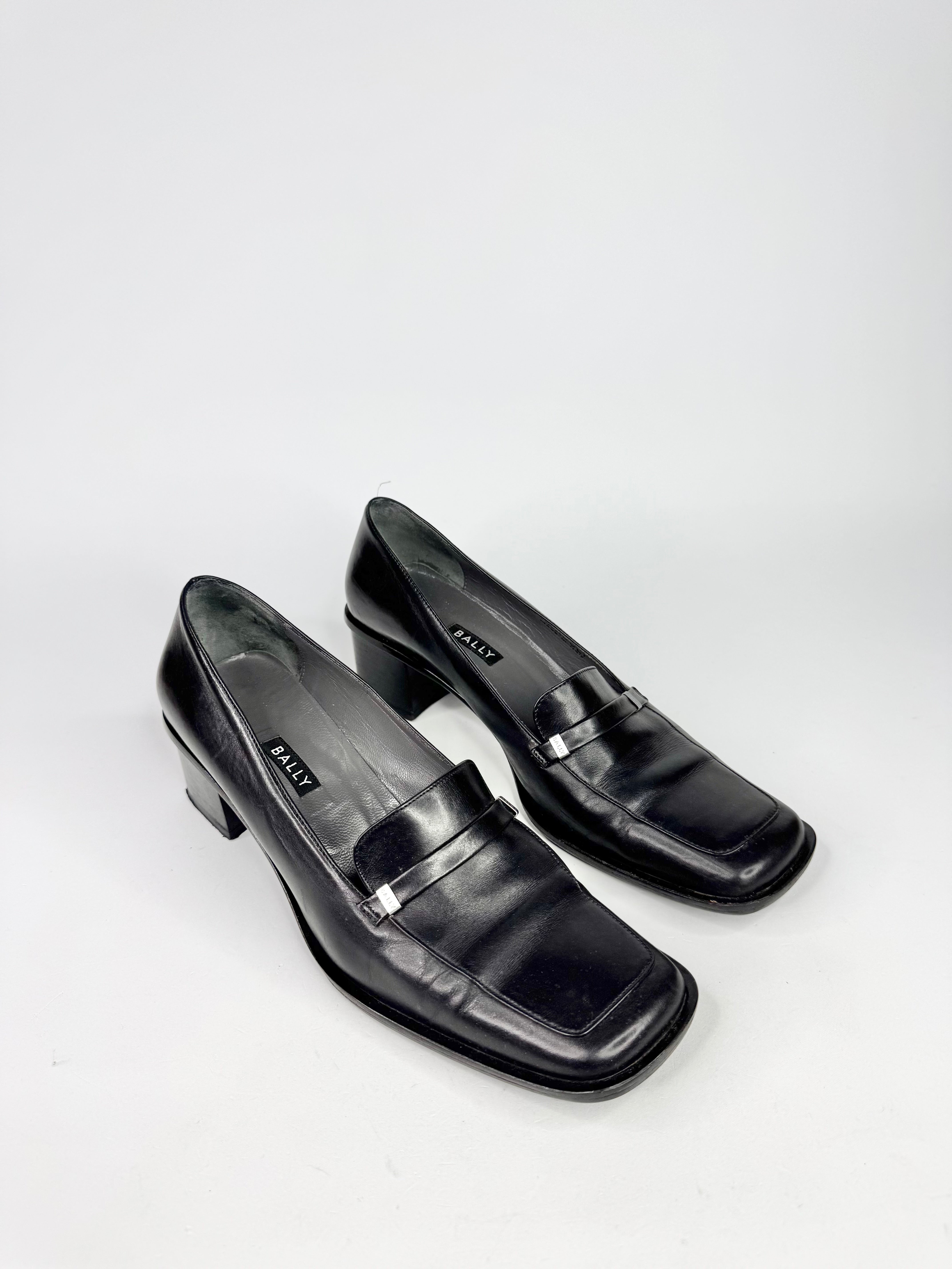 Vintage 90s Bally 'Fraoli' Black Heeled Loafers - EU40