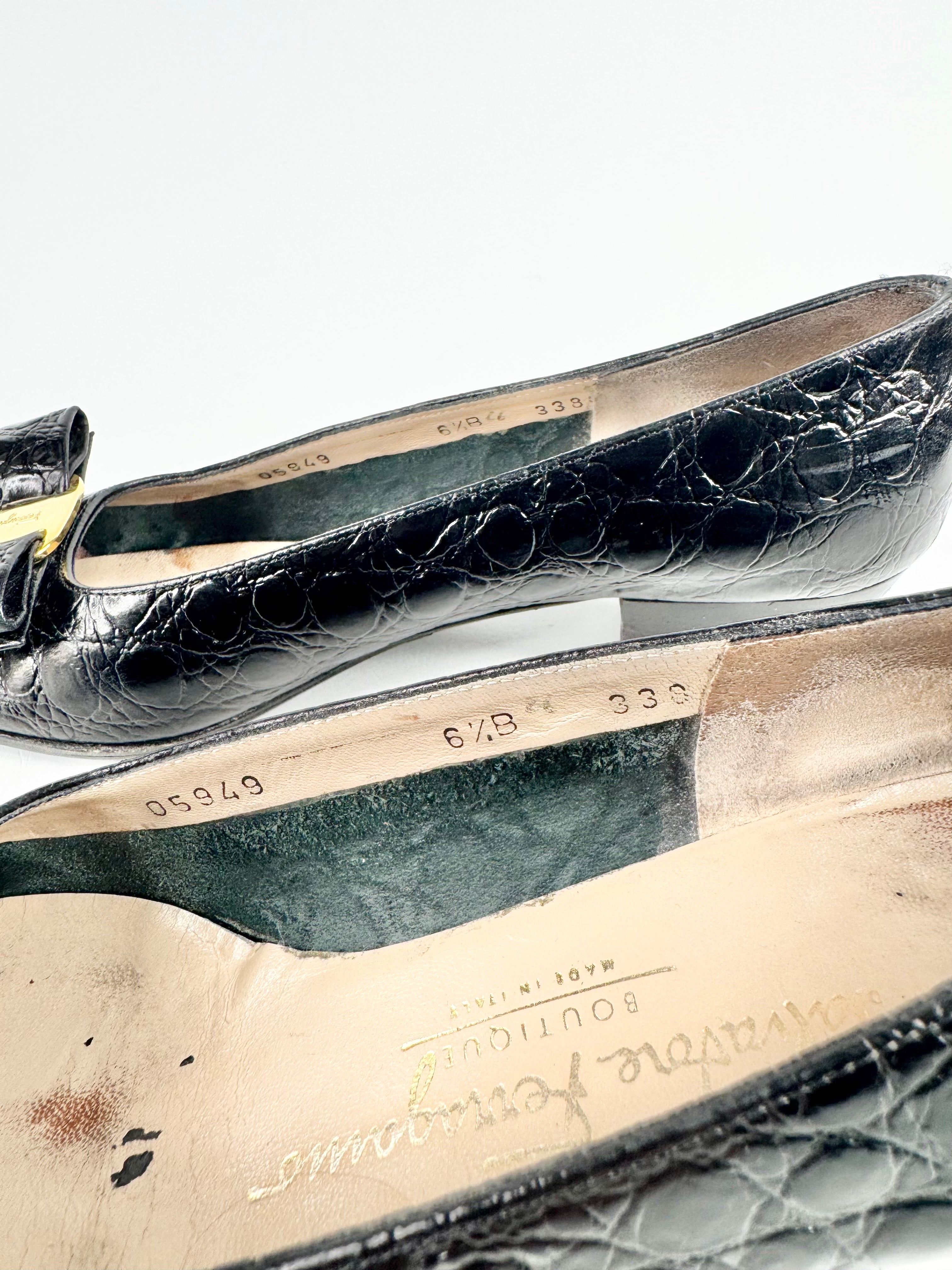 Salvatore Ferragamo Black Textured Pumps - EU37