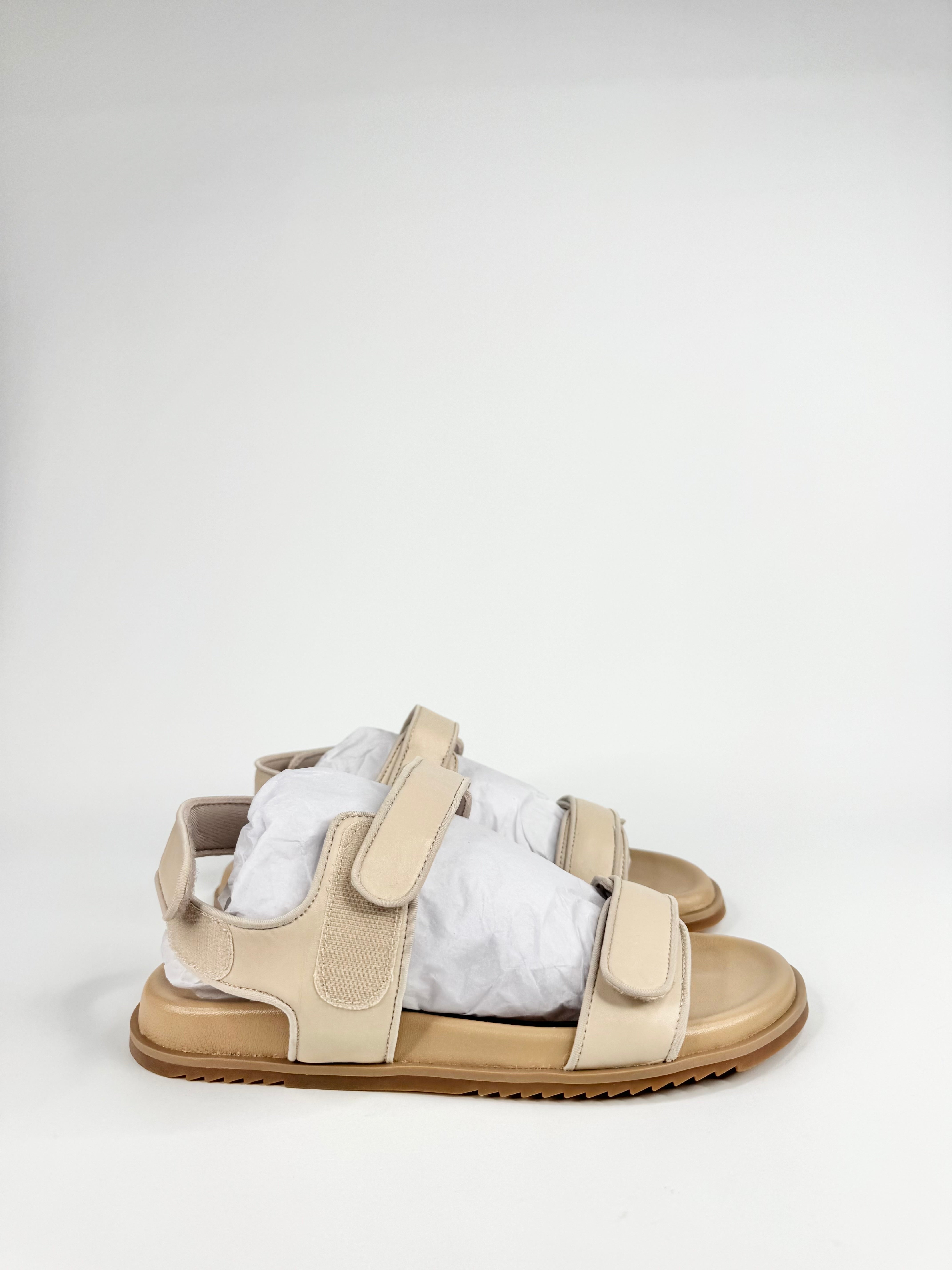 Isabella Anselmi 'Vintage Cream Leather Casual Sandals' NWT - EU39