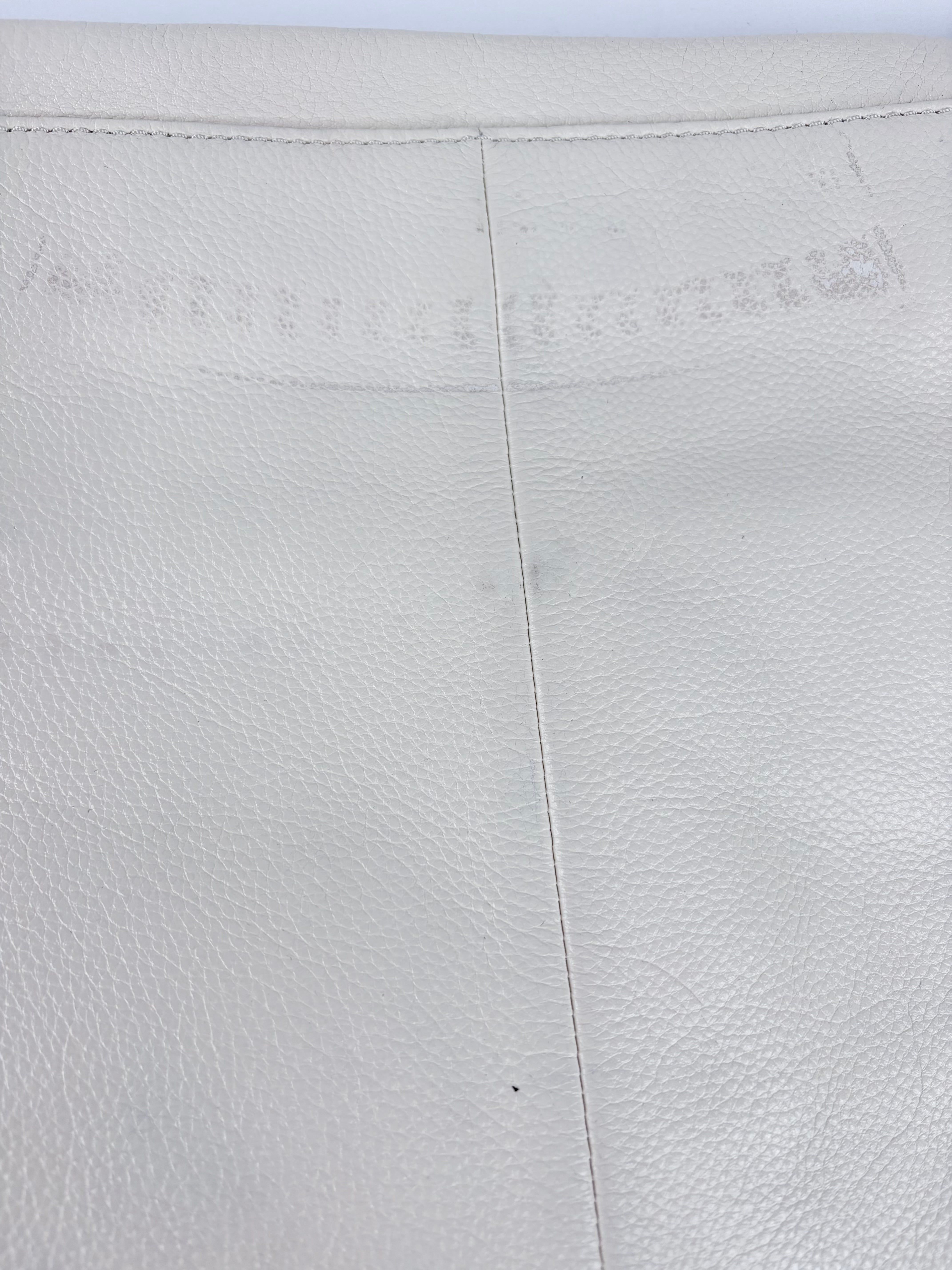 Oroton White Grained Leather Shoulder Bag