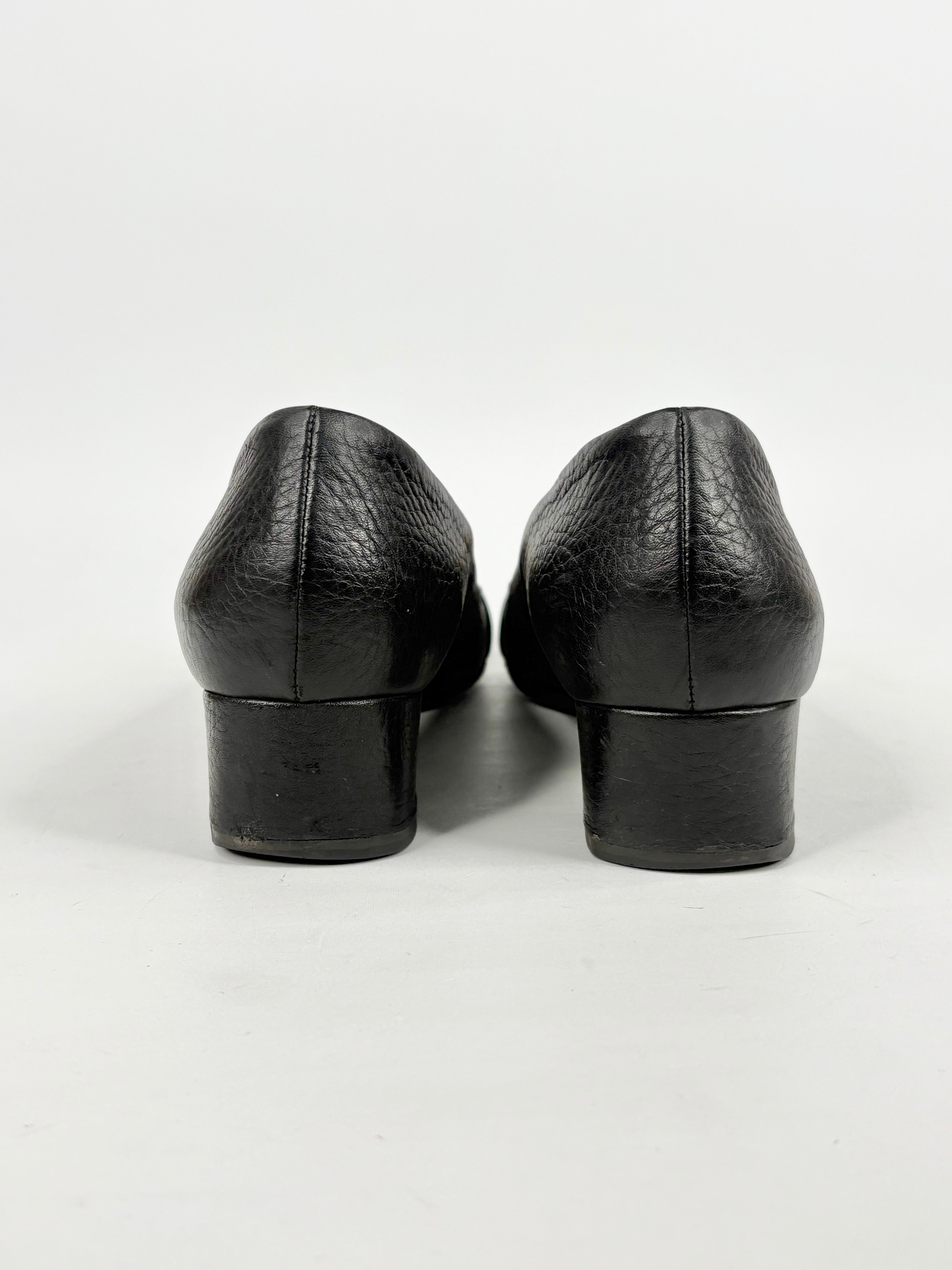Gucci Black Pebbled Leather 'Cellarius' Flats - EU39