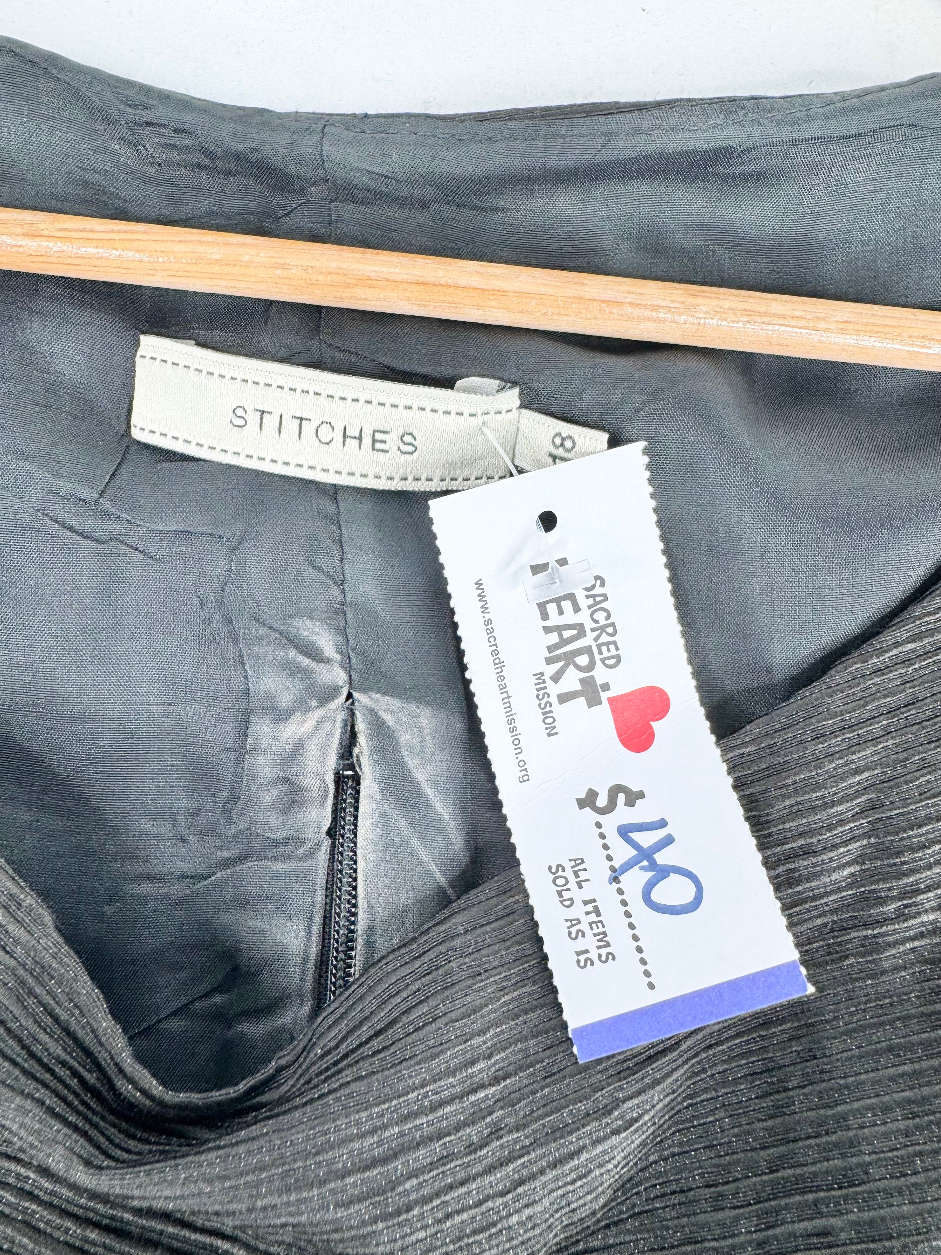 Stitches Black Short Sleeve Knee Length Dress - AU18