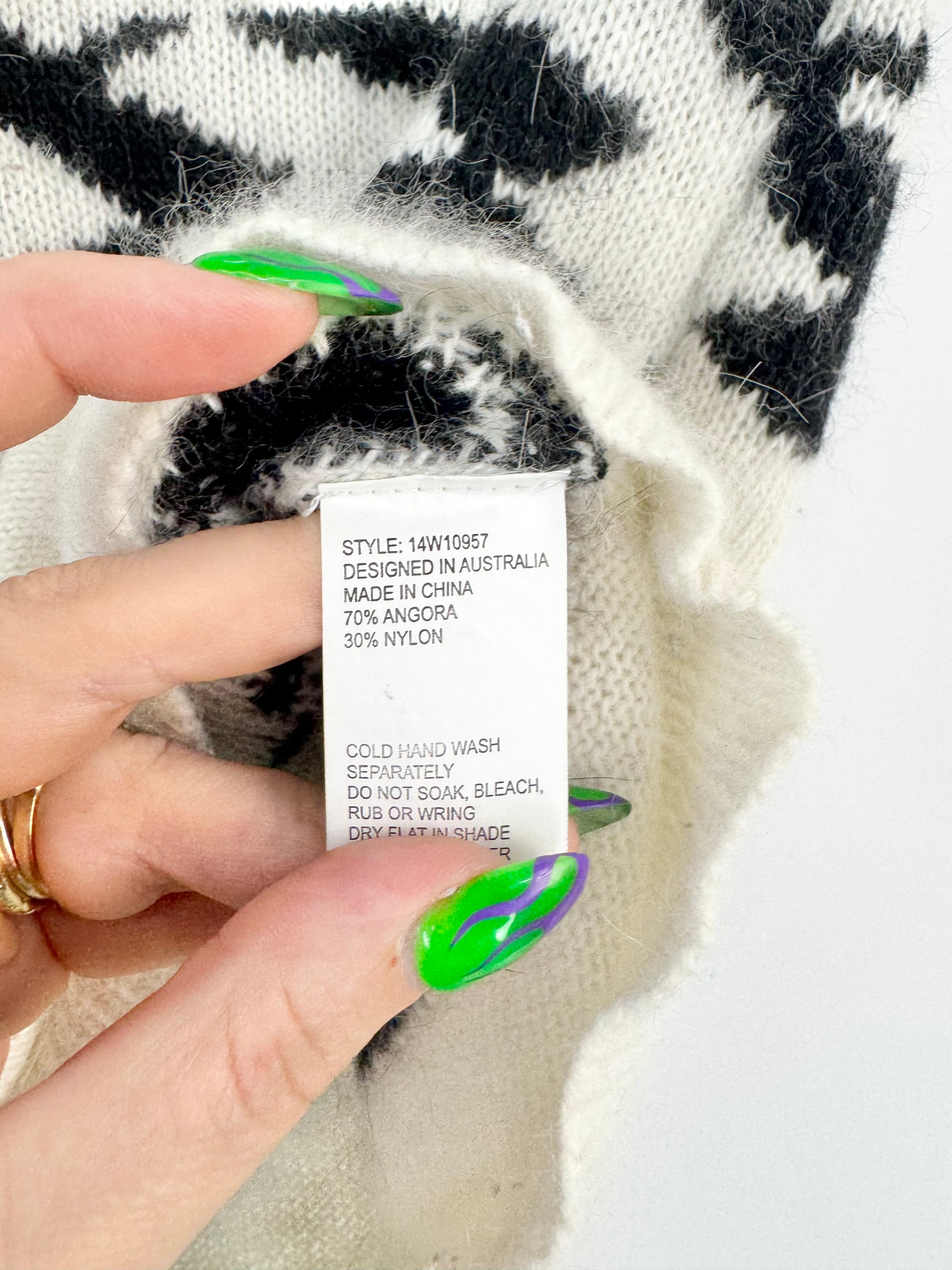 Manning Cartel White & Black Pattern Angora Blend Vest - AU8/10