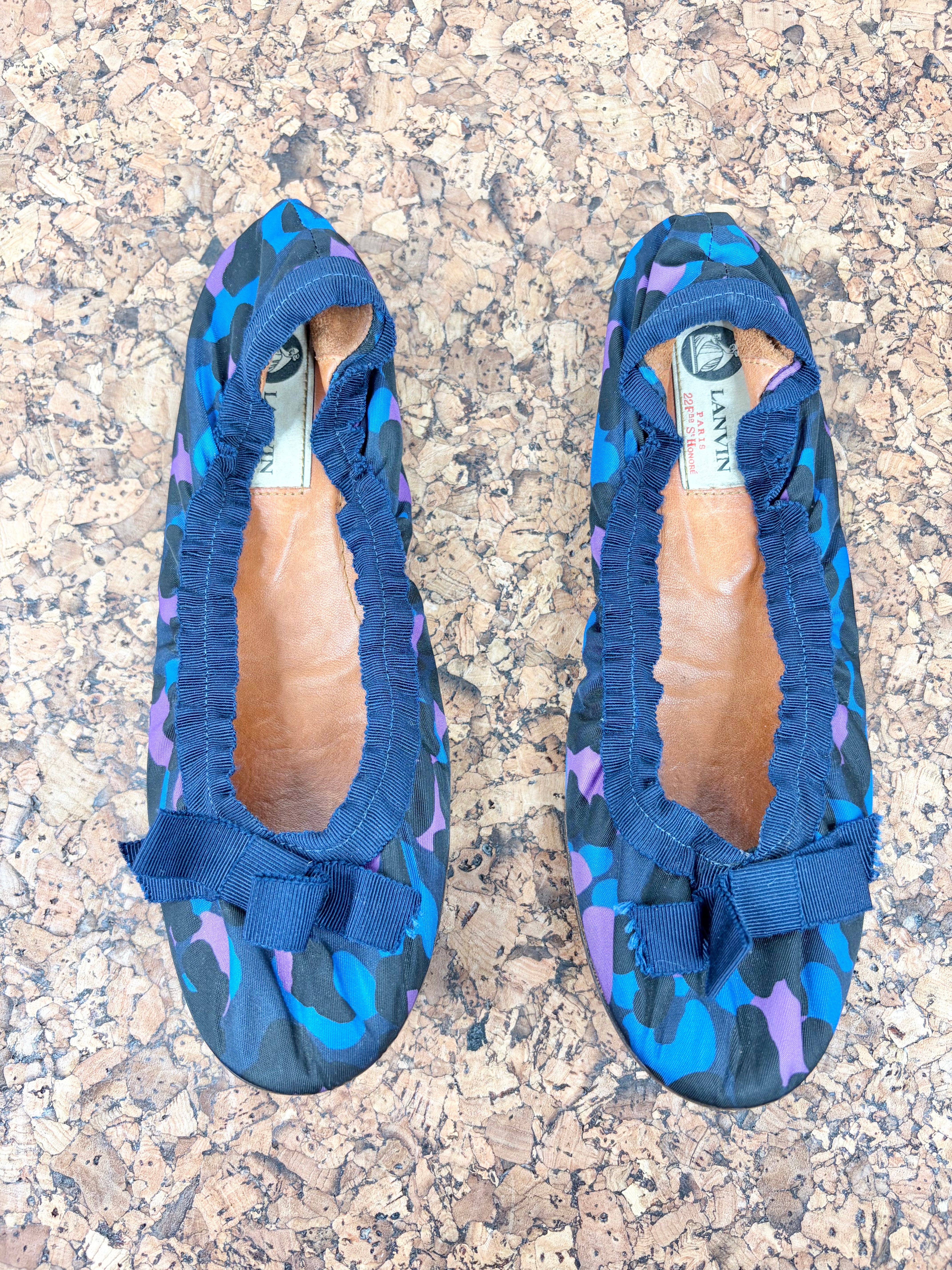 Lanvin Paris Multi Abstract Pull On Ballet Flat - EU37