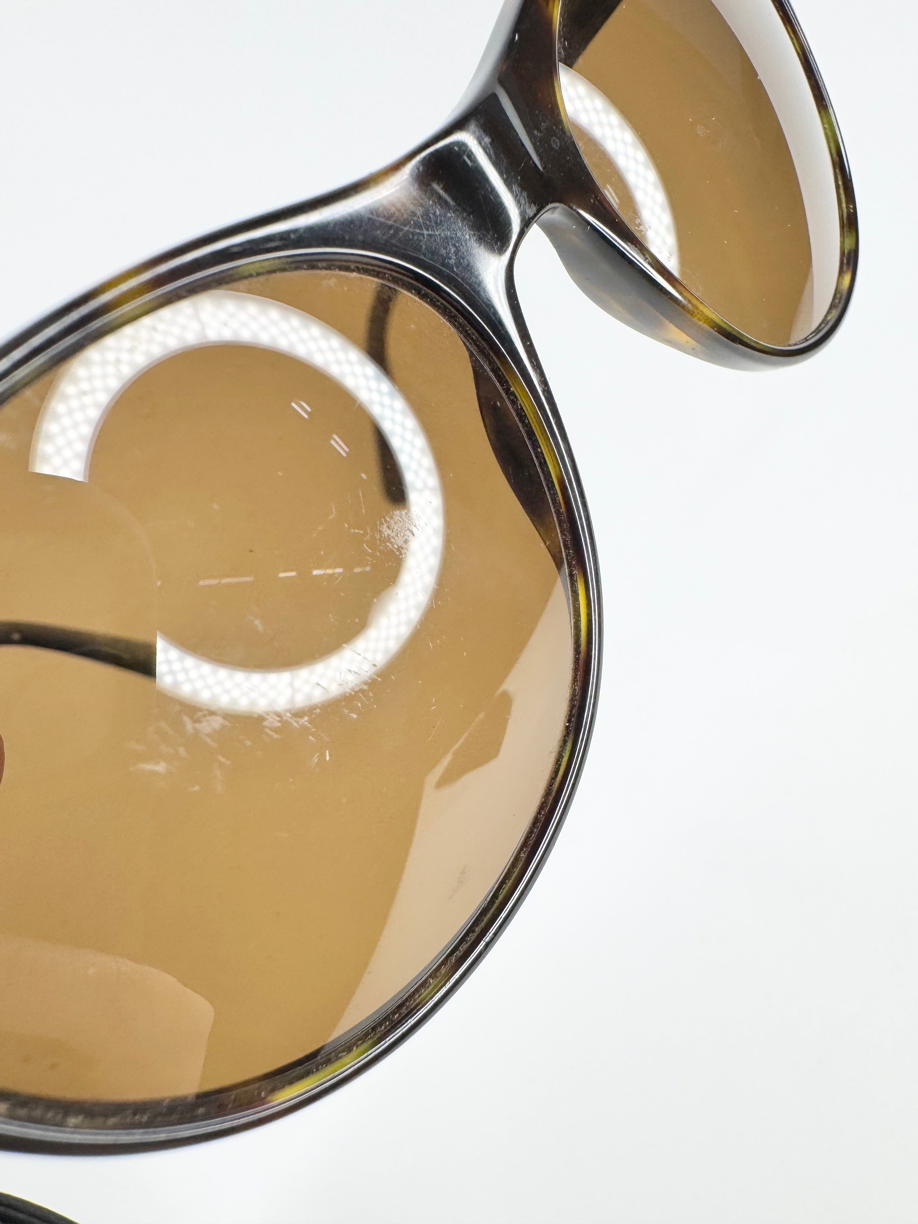 Ray Ban Tortoiseshell on Gold 'Clubmaster' Sunglasses