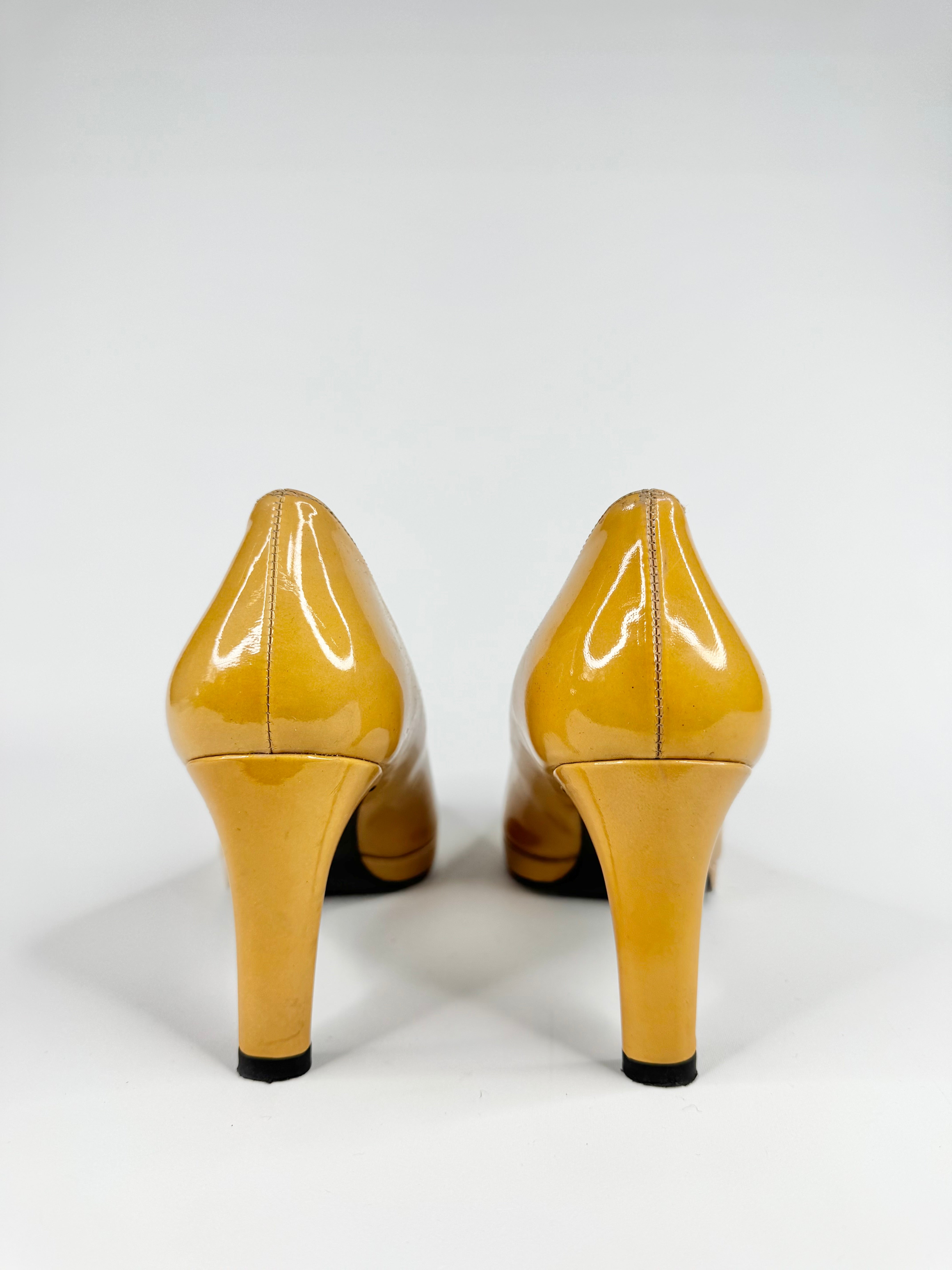 Stuart Weitzman Butter Yellow Patent Leather Pumps - EU37.5