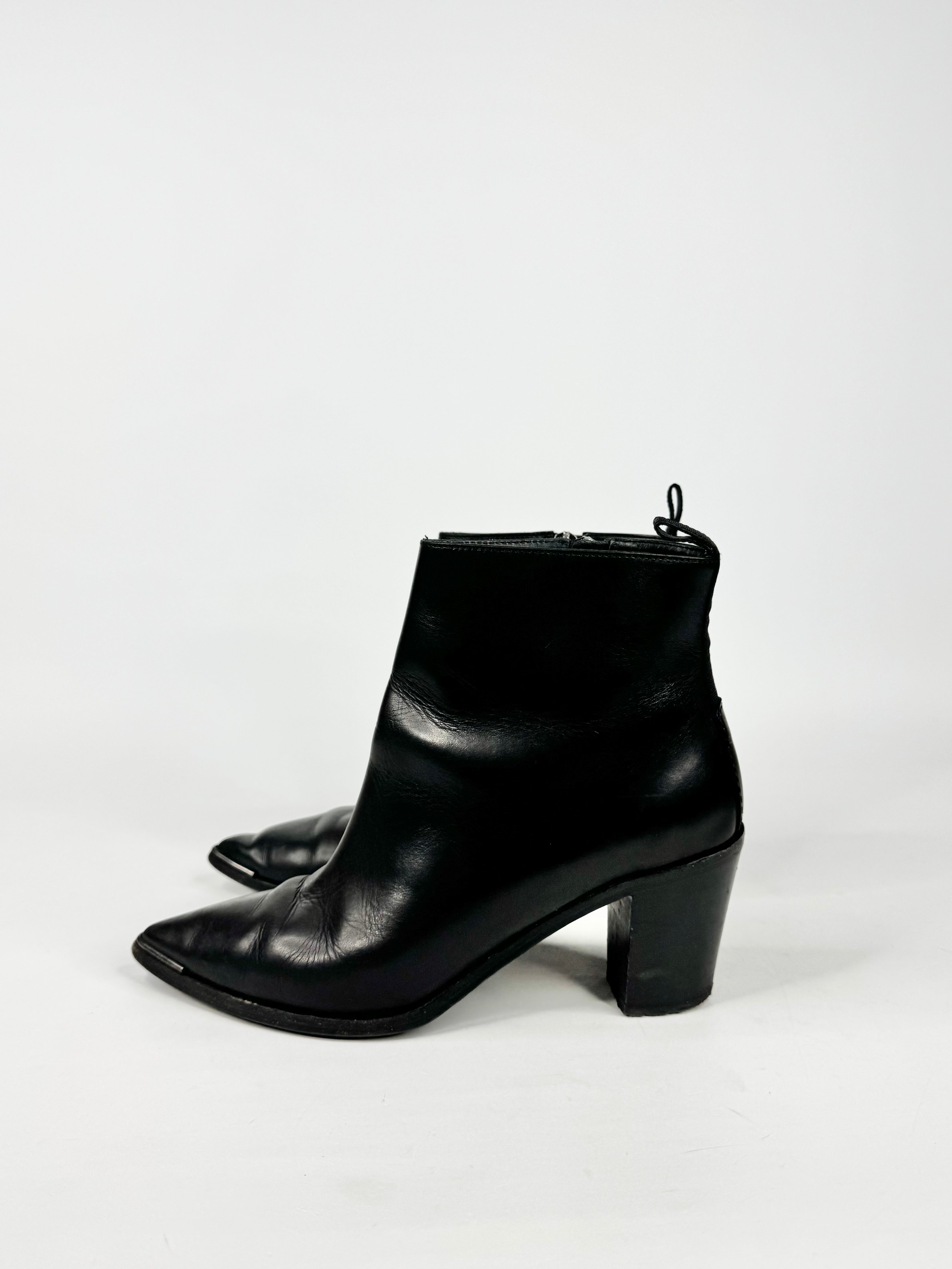 Acne Studios Black Pointed Toe Ankle Boots - EU37
